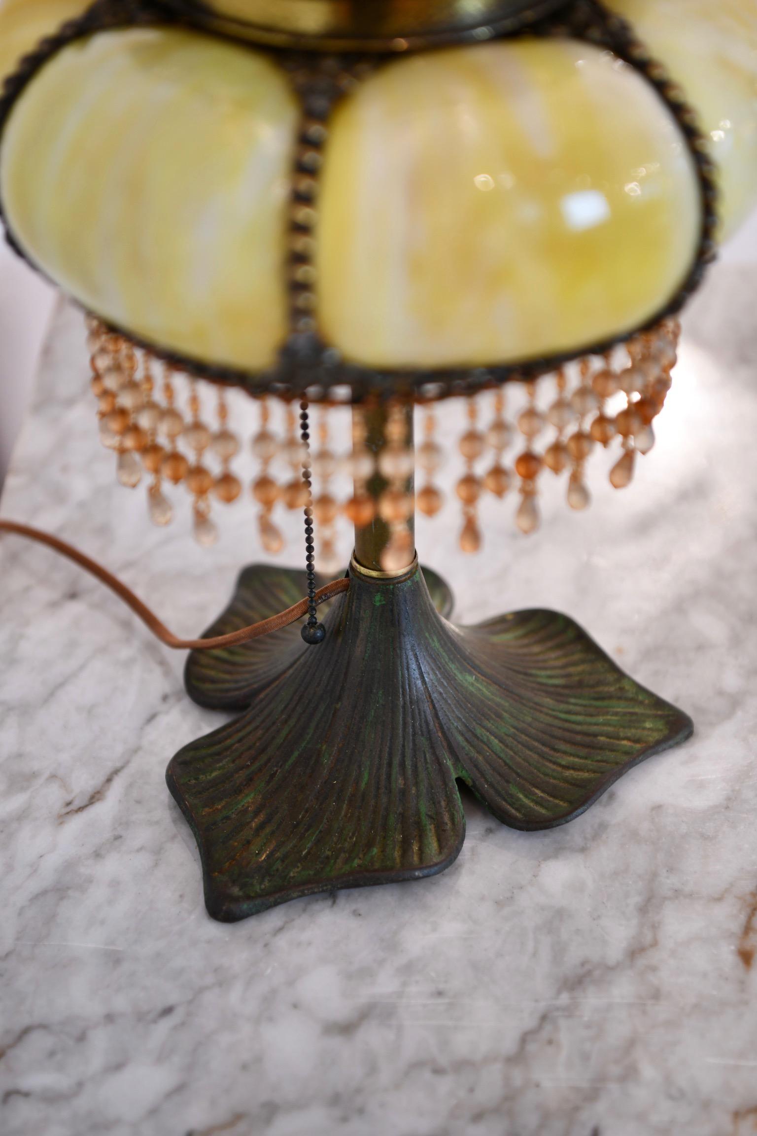Bronze & Glas Tischlampe mit Perlen im Angebot 7