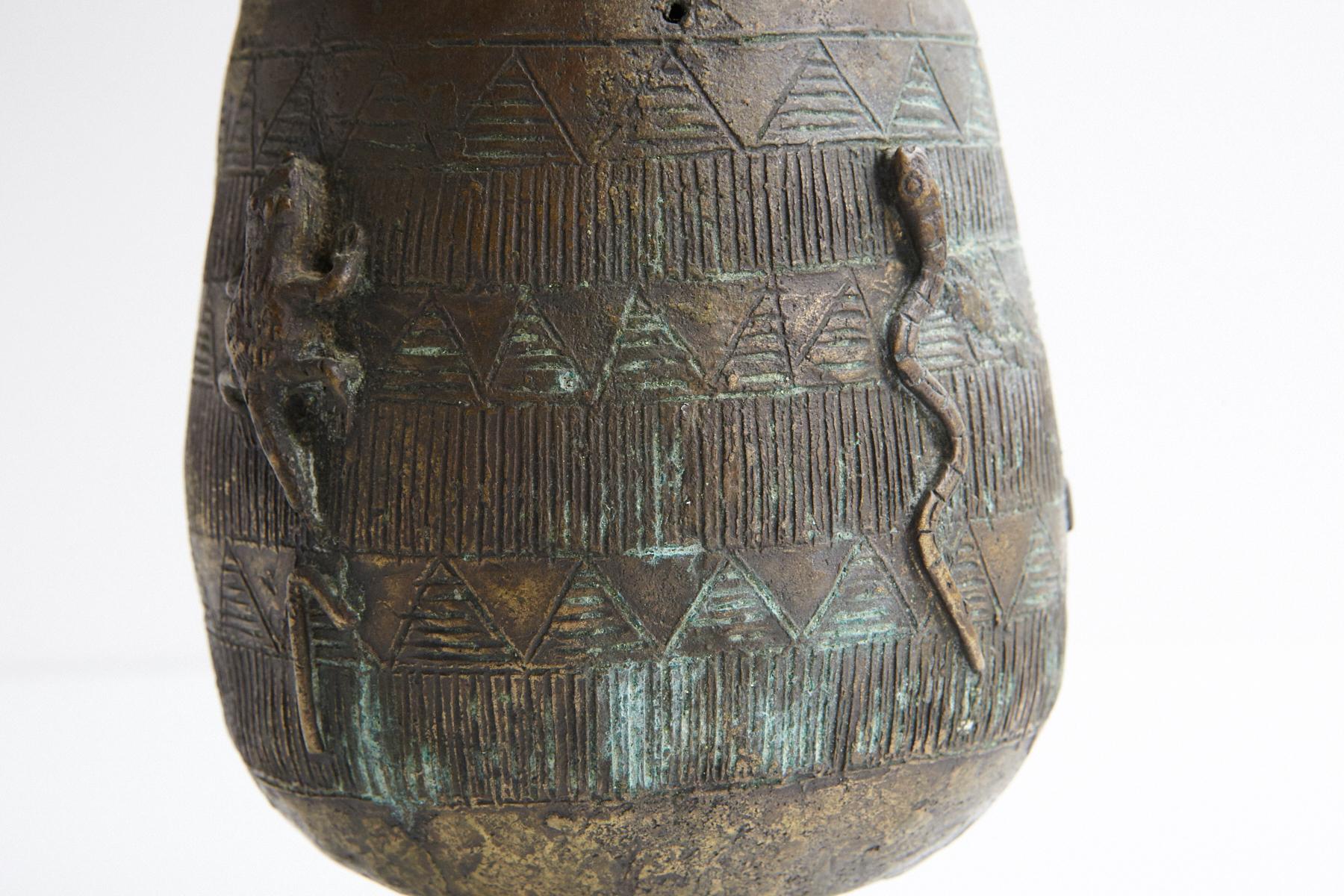 Mid-20th Century Bronze Gold Dust Pot - Kuduo, Asante People, Ghana, 1940s For Sale