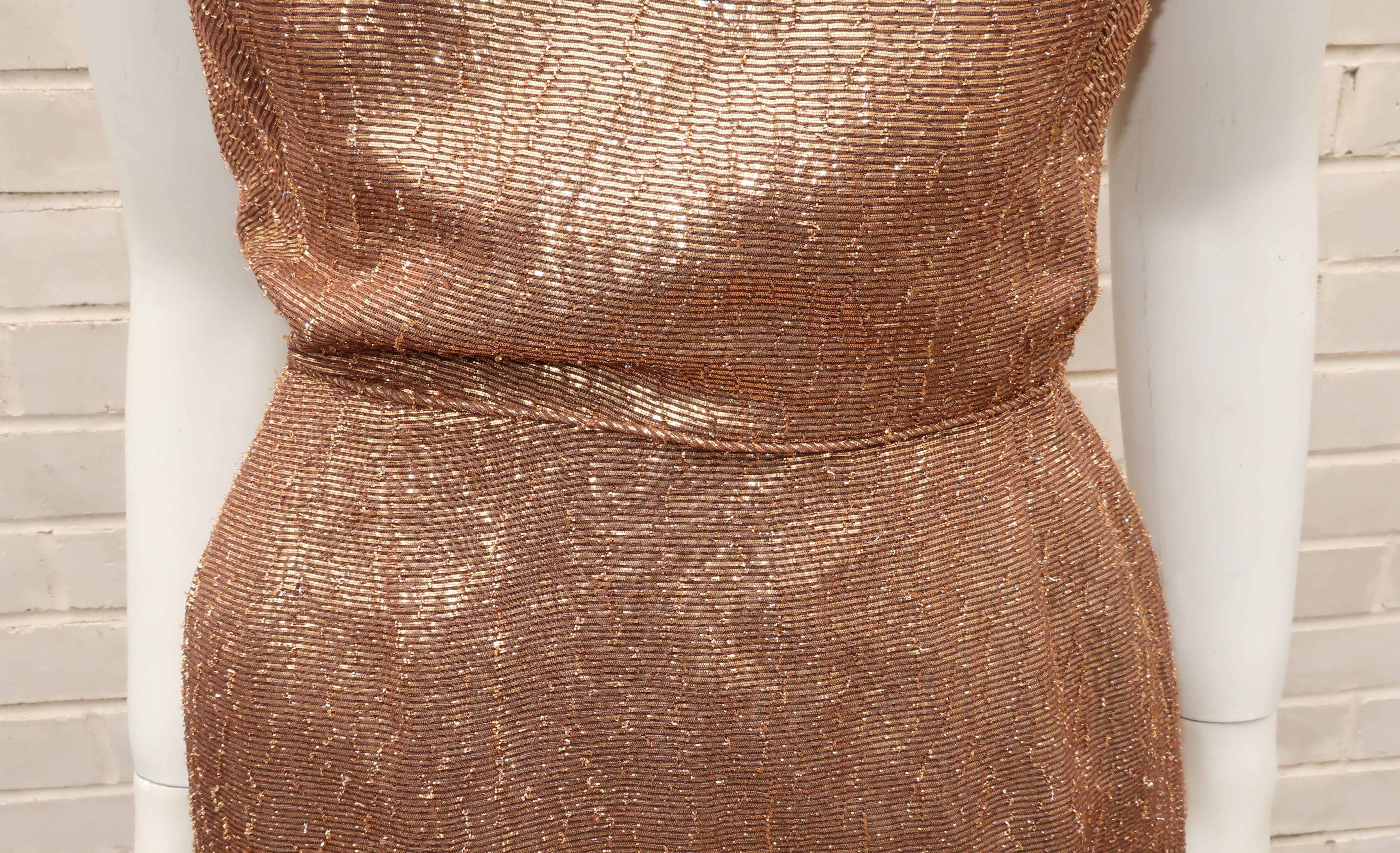 Bronze-Gold-Lamé-Wickelkleid mit ausgeschnittener Schleife am Rücken, 1950er Jahre Damen im Angebot
