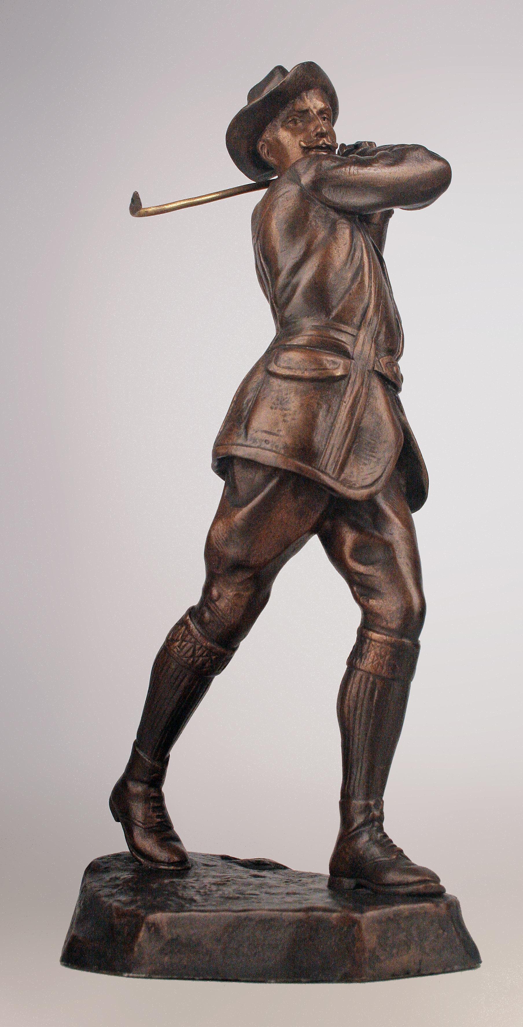 Bronze Sculpture de golfeur en bronze en vente