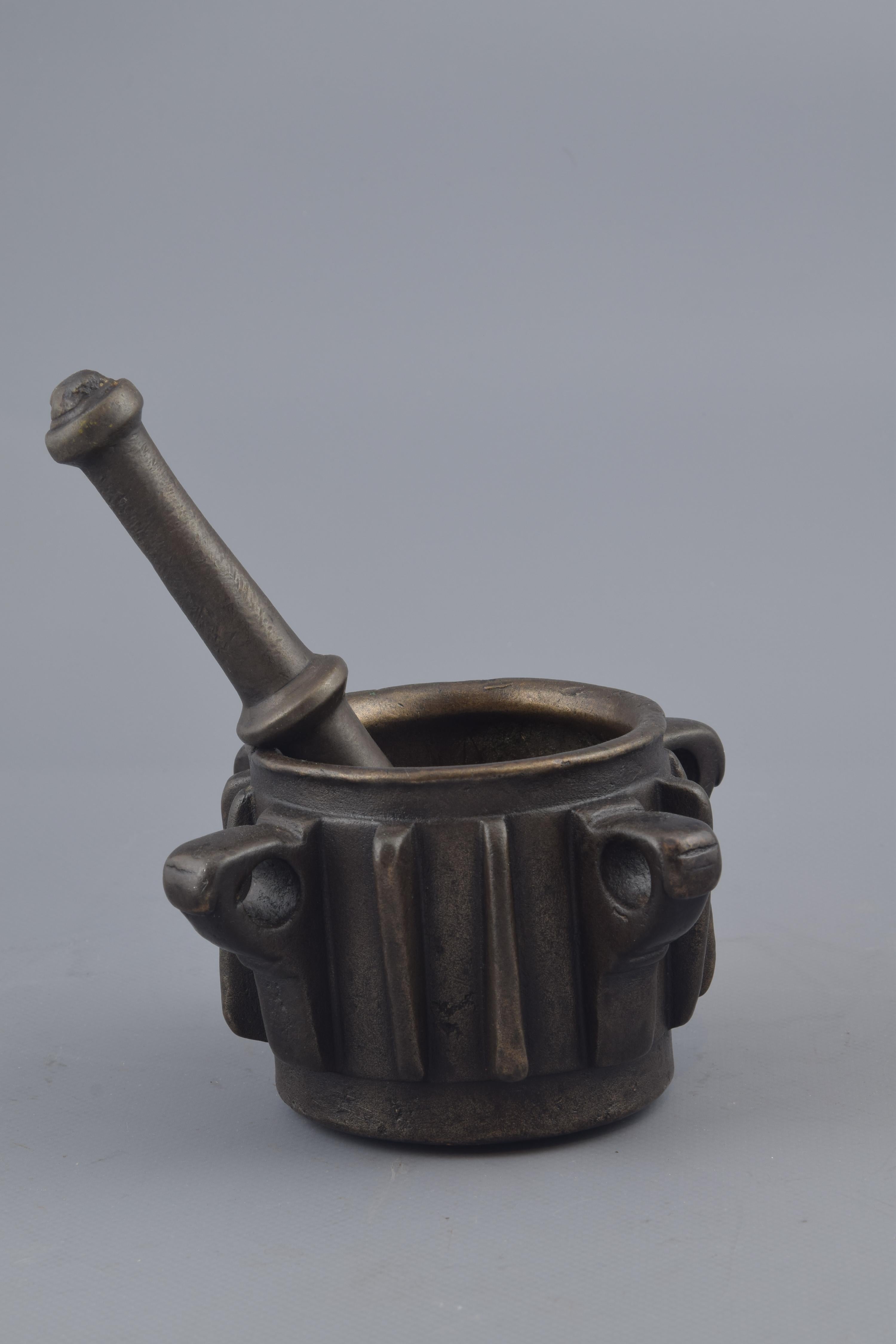 Bronze Gothic Mortar 'with Pestle', 14th-15th Century In Fair Condition In Madrid, ES