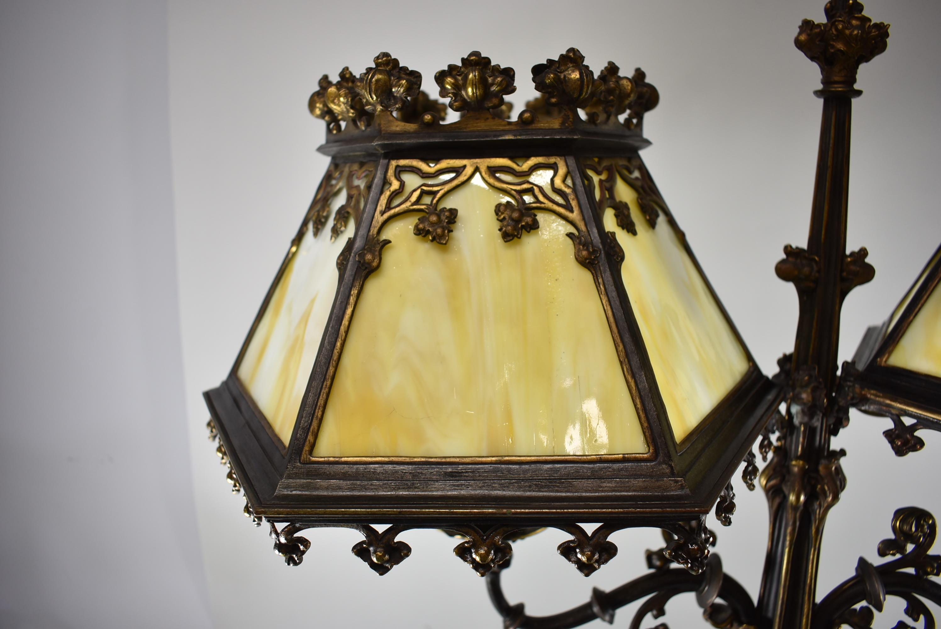 Bronze Gothic Revival Double Amber Slag Glass Shaded Library Lamp In Good Condition In Toledo, OH