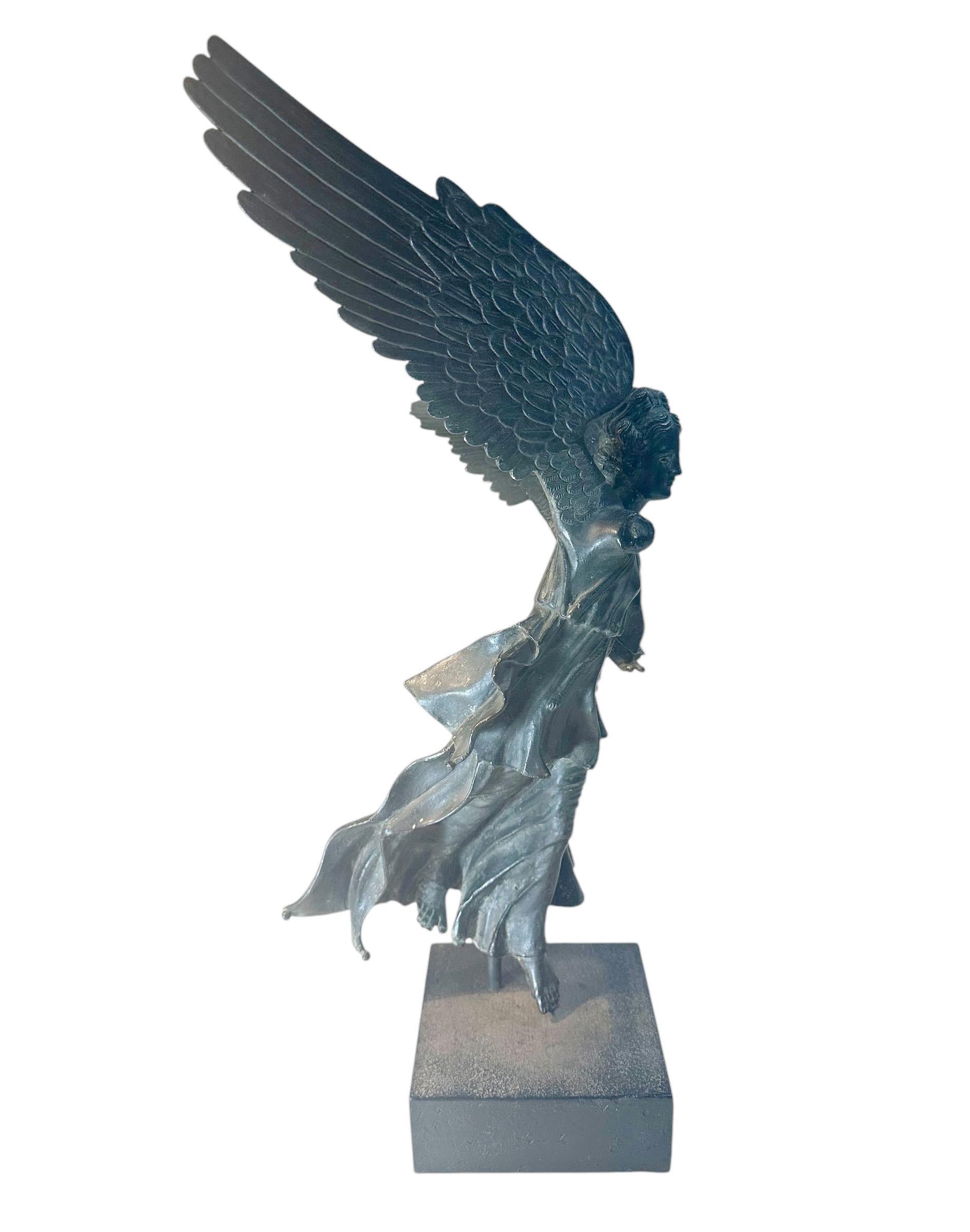 Bronze Grand Tour Winged Victory Statue In Good Condition For Sale In Tampa, FL