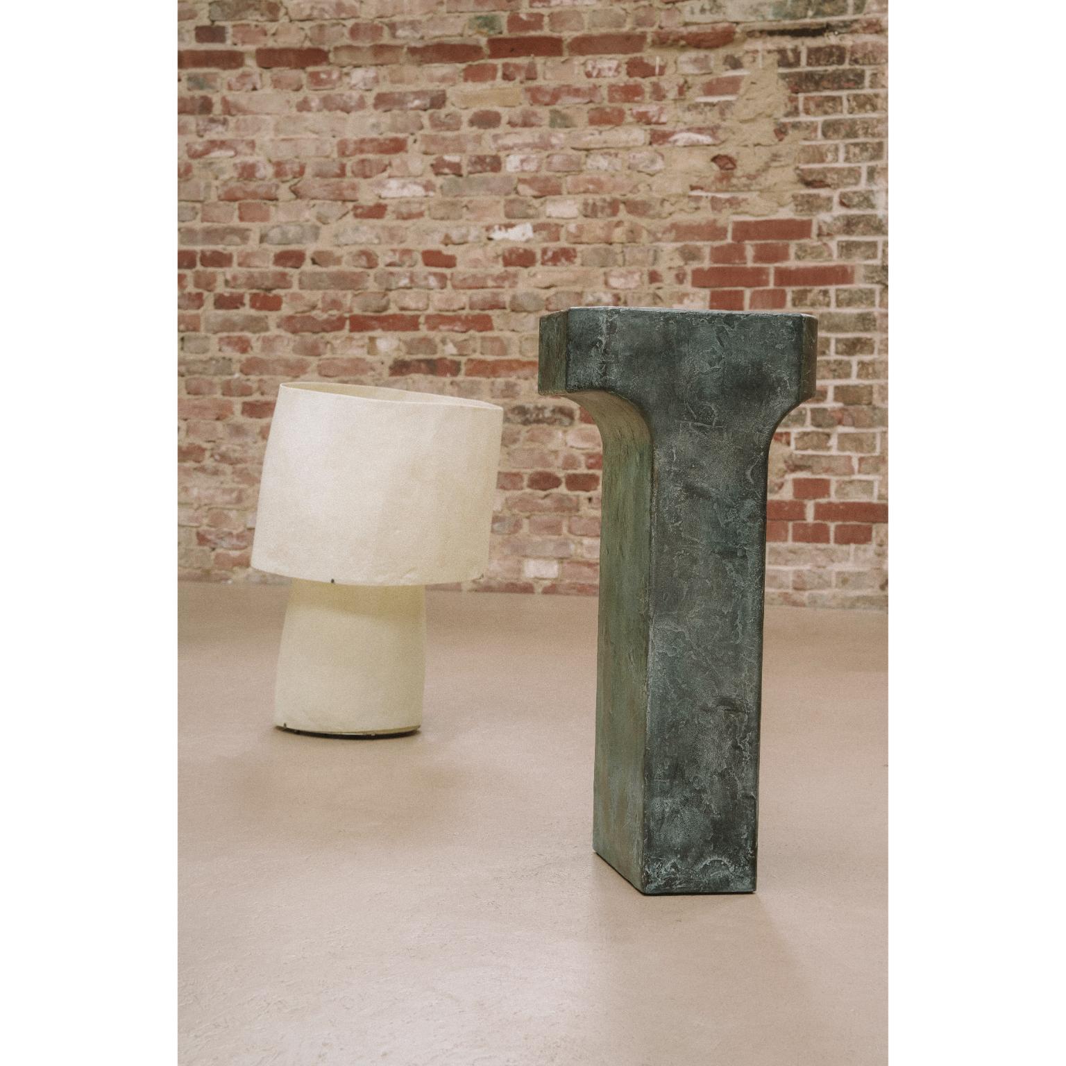 Bronze Grey Patina Arch Side Table by Eichkorn In New Condition For Sale In Geneve, CH