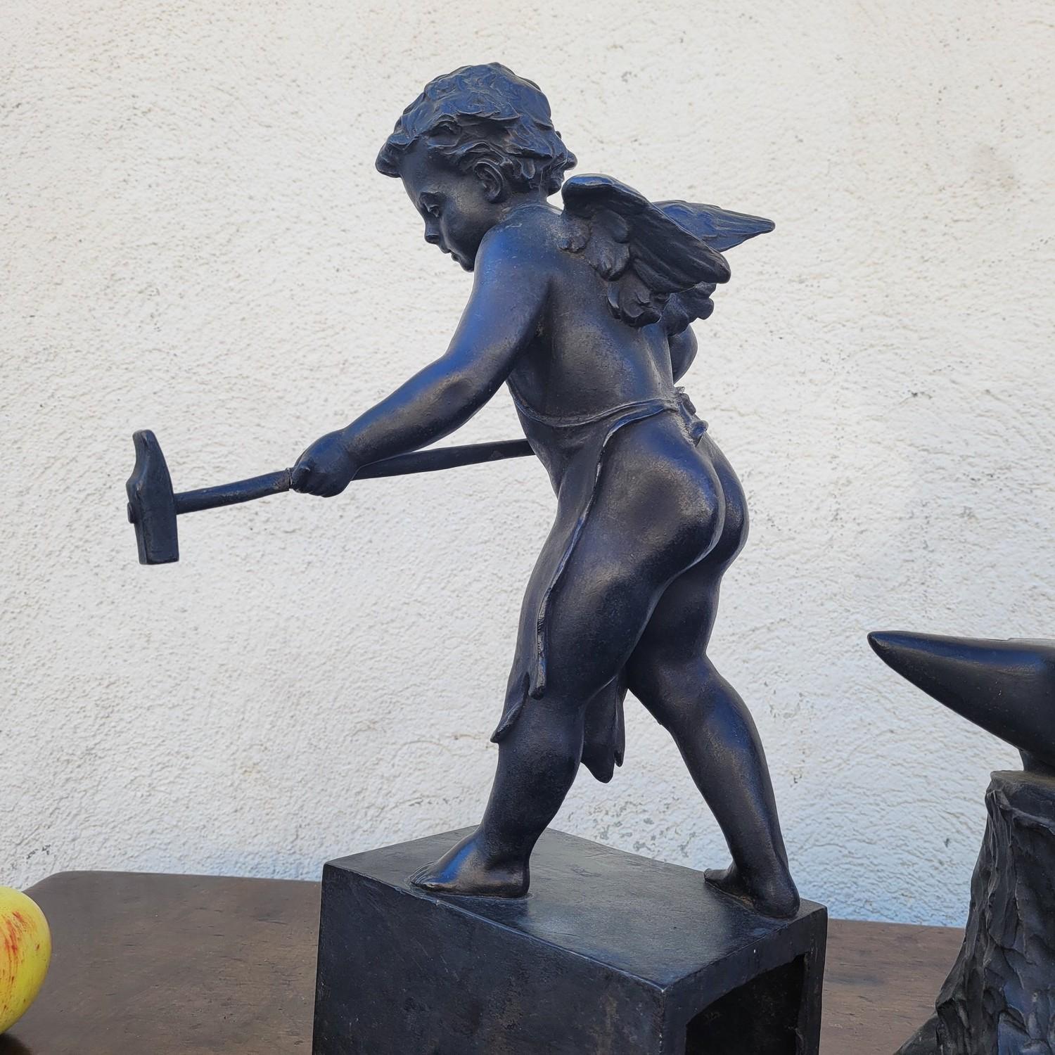Bronzegruppe von Puttenschmieden, 19. Jahrhundert im Angebot 5