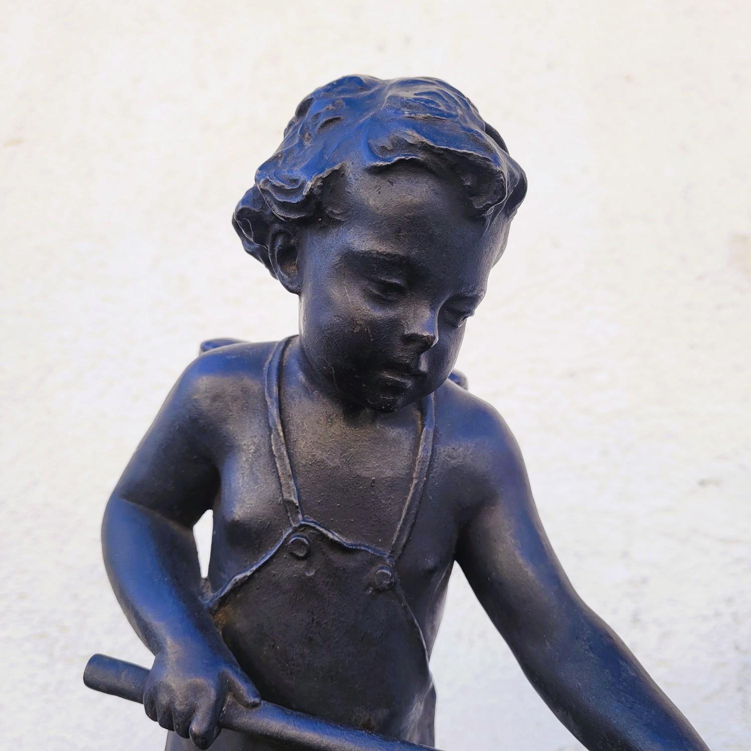 Bronzegruppe von Puttenschmieden, 19. Jahrhundert (Europäisch) im Angebot