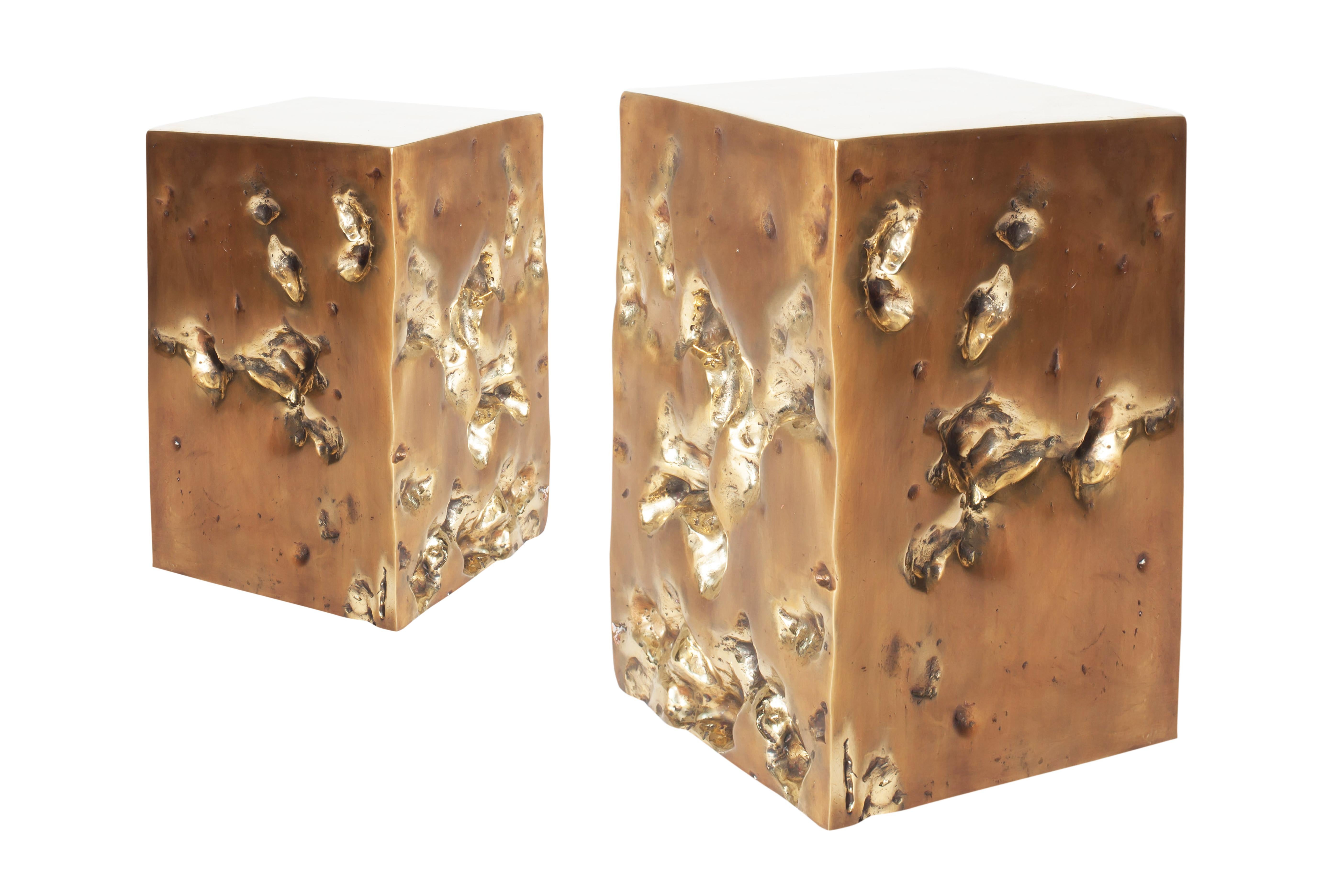 Bronze handgegossener Beistelltisch oder Hocker aus Bronze von Studio Goldwood im Angebot 1