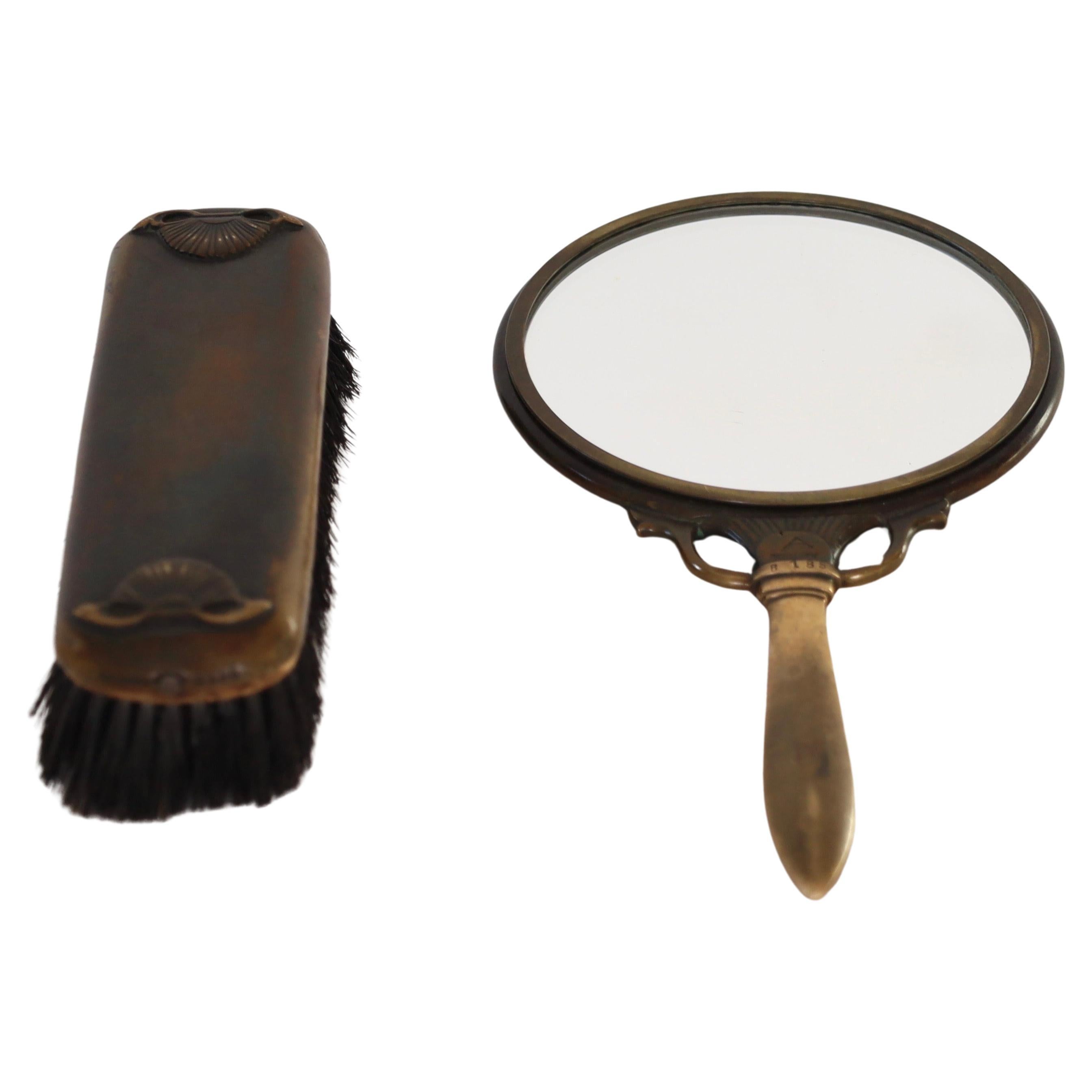 Specchio a mano e spazzola in bronzo di Just Andersen, anni '20, Danimarca