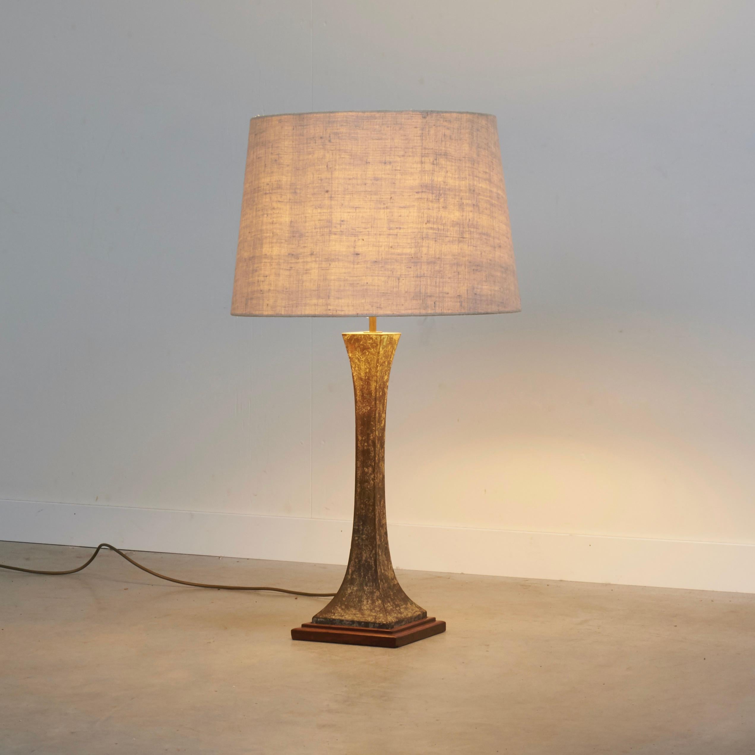 Mid-Century Modern Bronze Hansen Lighting table lamp, USA 1960s For Sale