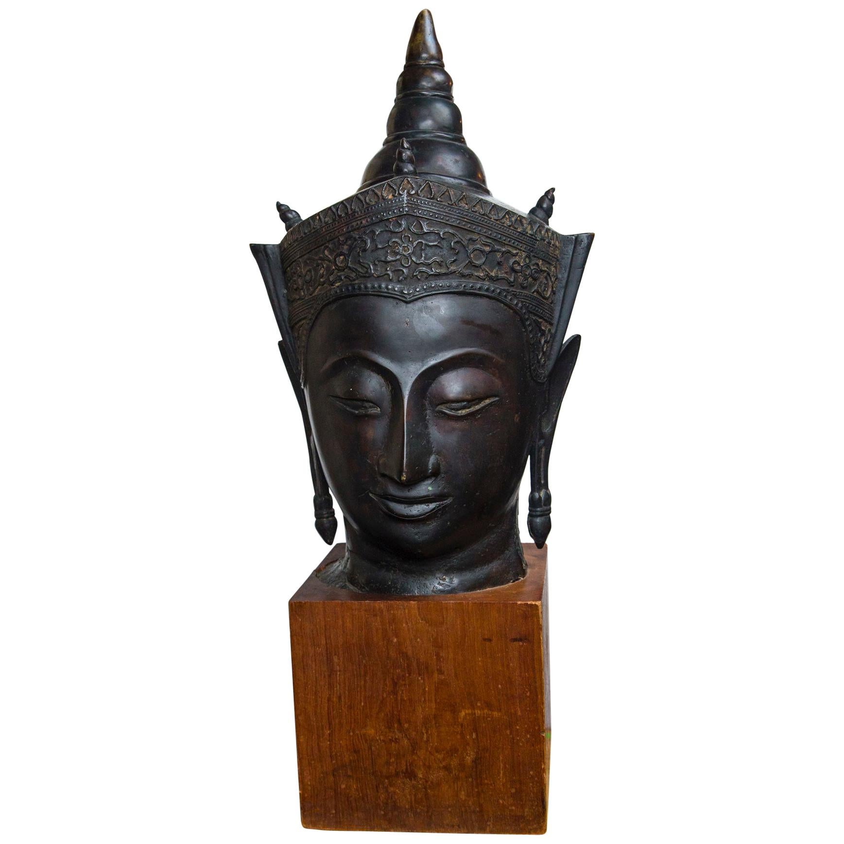 Bronze Head of a Buddha For Sale