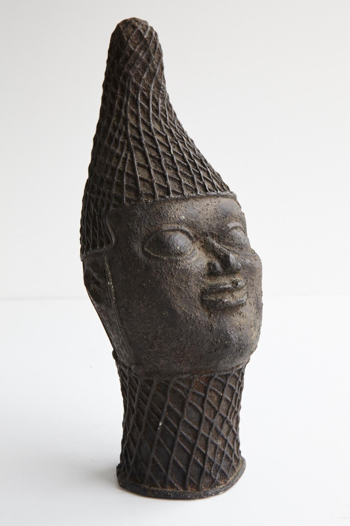 Bronze Head of an Oba, Yoruba People, 1950s For Sale 3
