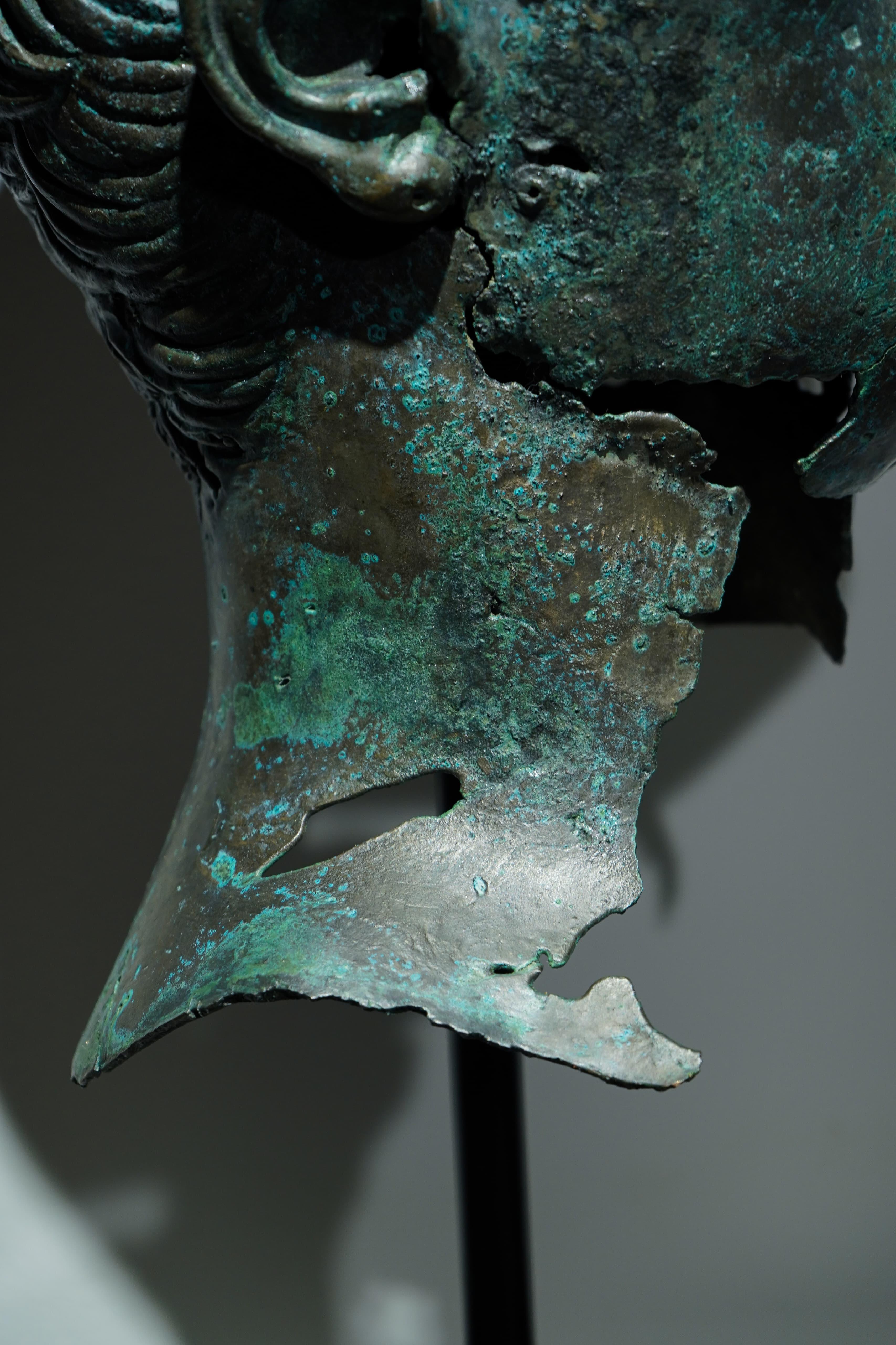 Bronzo Testa di bronzo dell'imperatore Traiano - Storico del XVII secolo in vendita