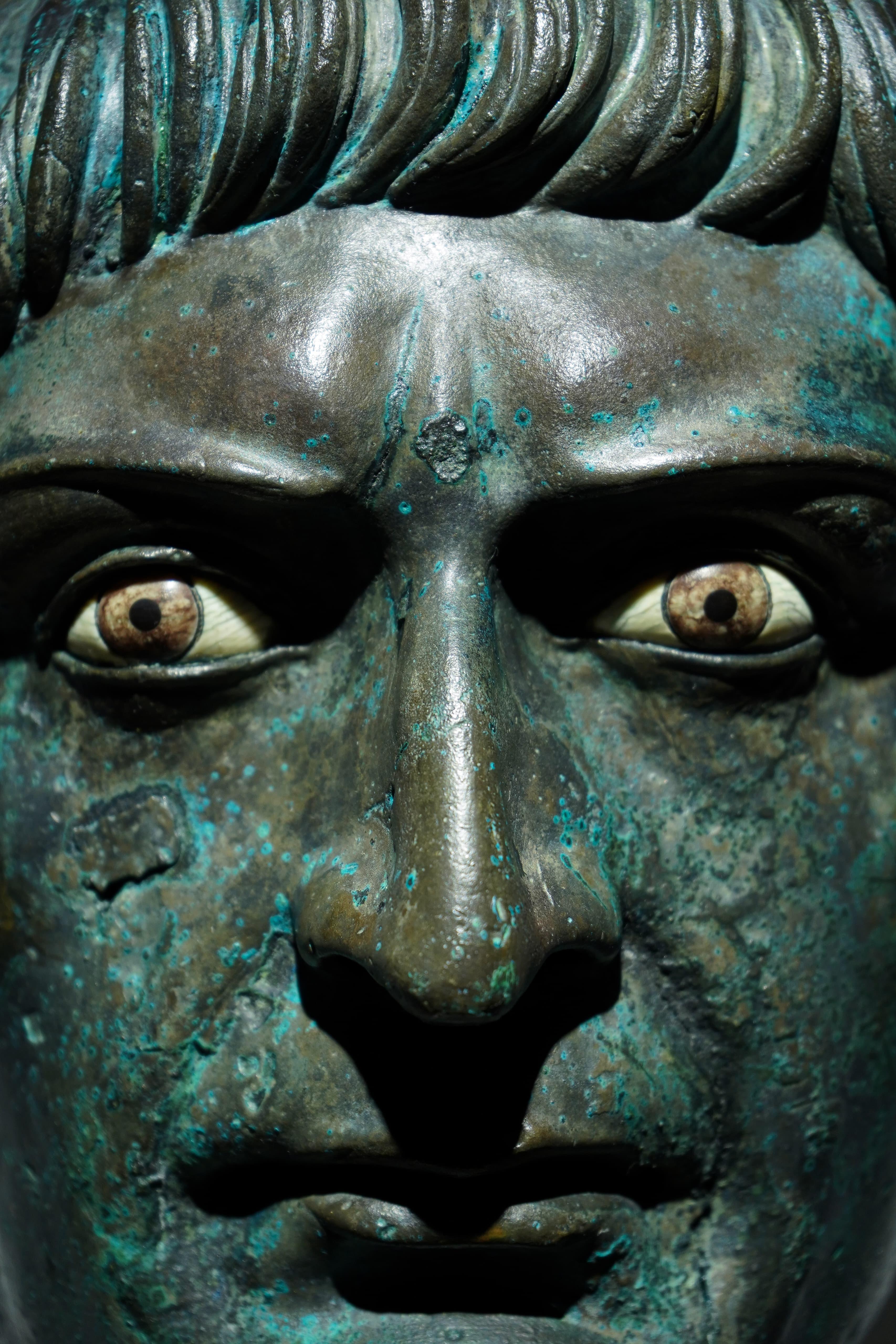 Testa di bronzo dell'imperatore Traiano - Storico del XVII secolo in vendita 1