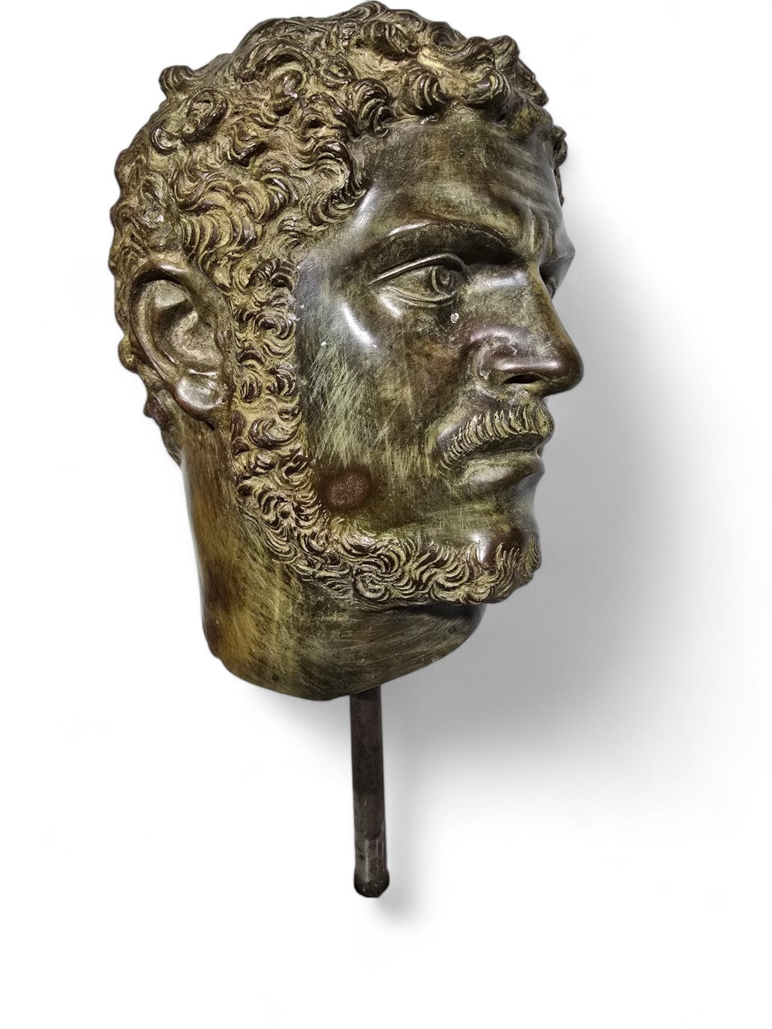 XX secolo TESTA DI BRONZO DELL'IMPERATORE ROMANO CARACALLA in vendita