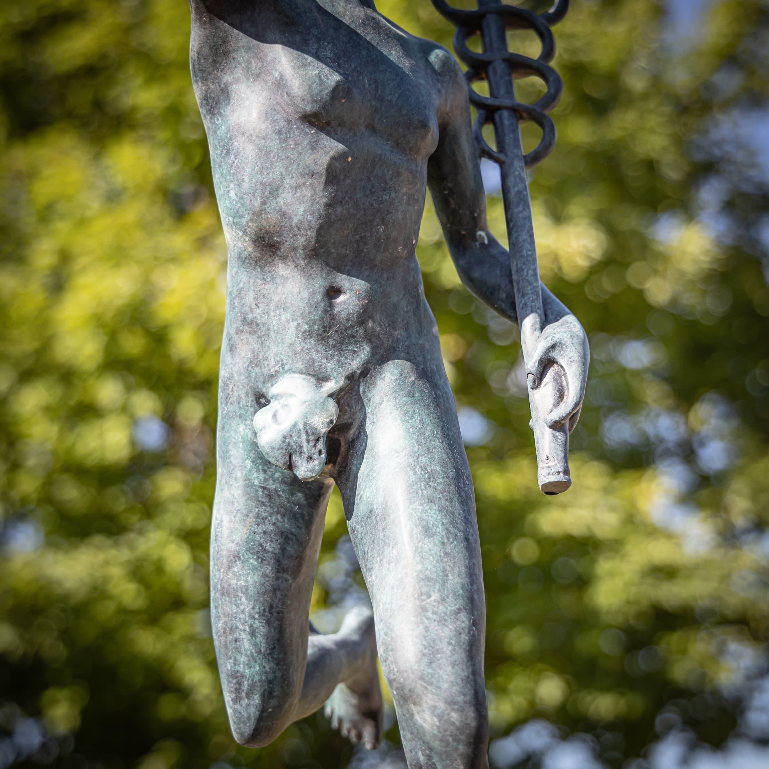 Escultura de bronce de Hermes según Giambologna, Siglo XX en venta 4