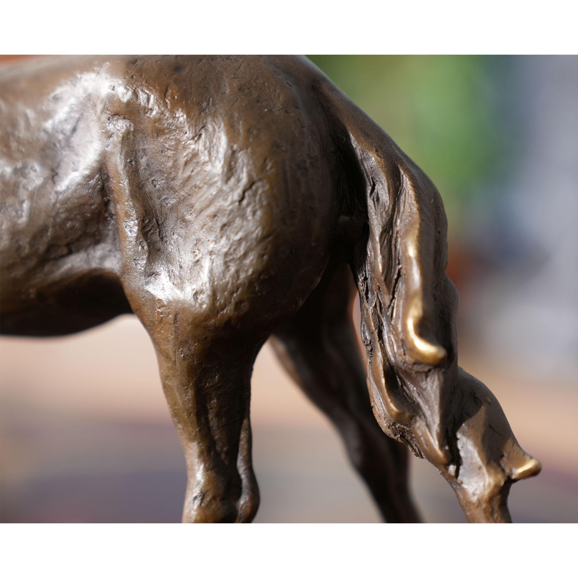 Pferd aus Bronze auf Marmorsockel im Angebot 2