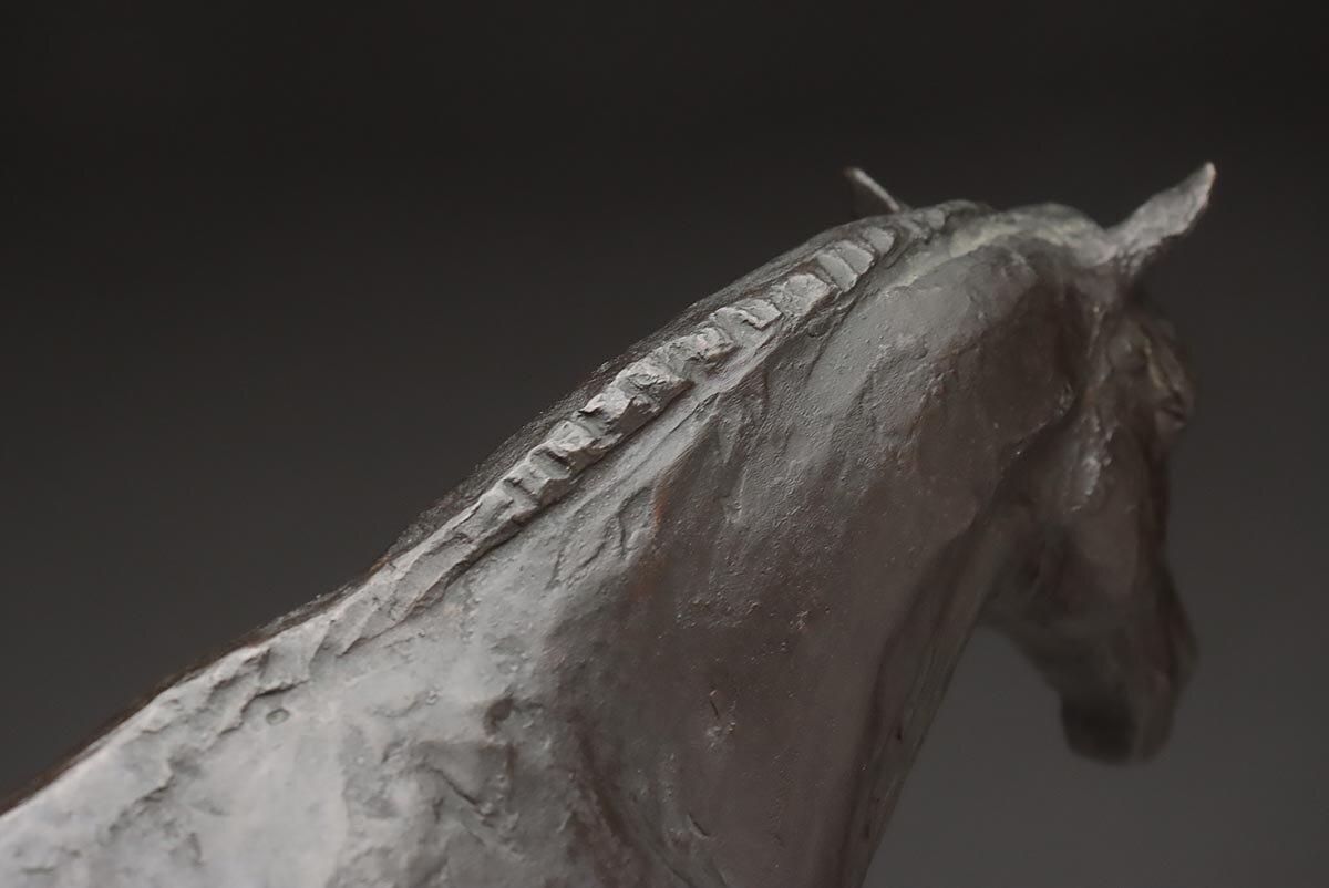 Scultura di cavallo in bronzo - Firmata Takanoshi, Giappone, 1933 in vendita 10