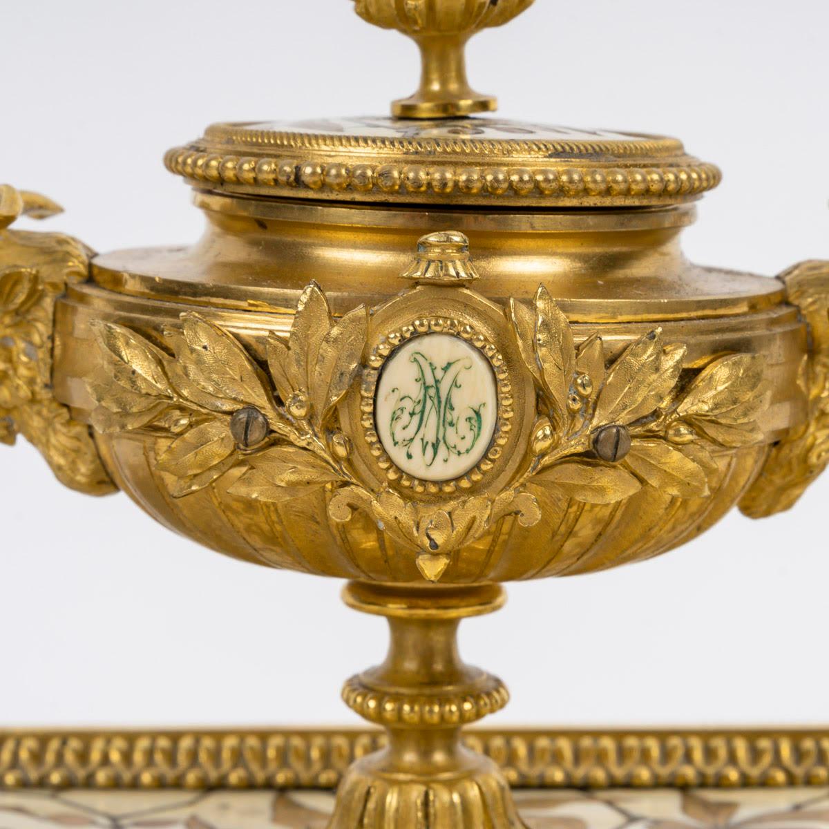 French Bronze Inkwell in the Japanese Style, 19th Century, Napoleon III Period.