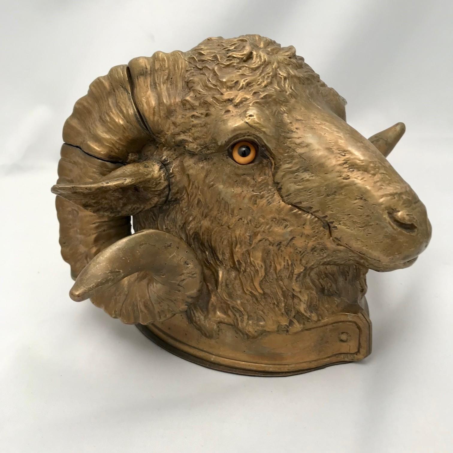 Bronze Inkwell Modelled as Ram's Head In Good Condition For Sale In Montreal, QC