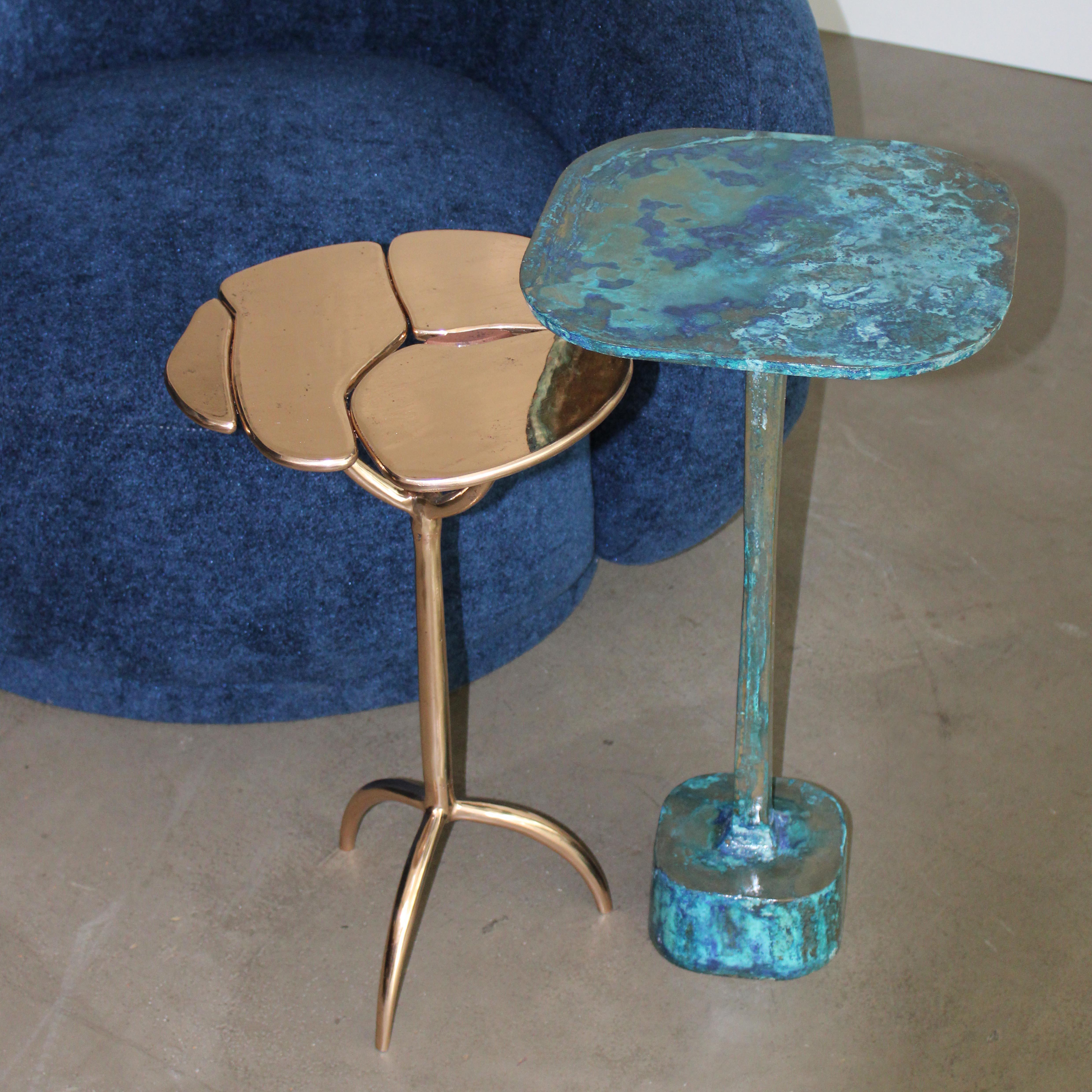 Mesa auxiliar Iris de bronce de Studio Sunt Bronce en venta