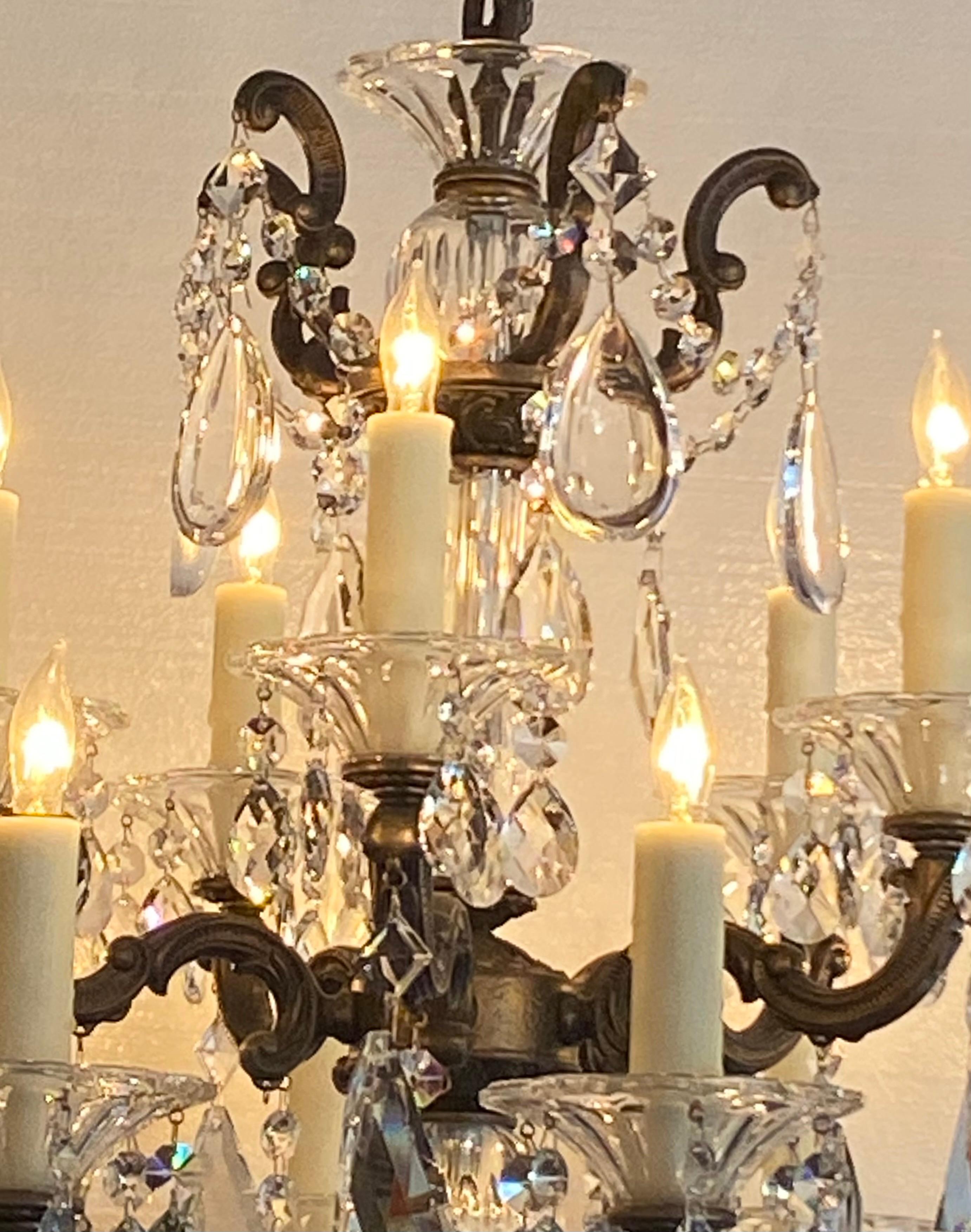 Bellissimo lampadario italiano in bronzo a 15 luci, ideale per una sala da pranzo: 15 - 4