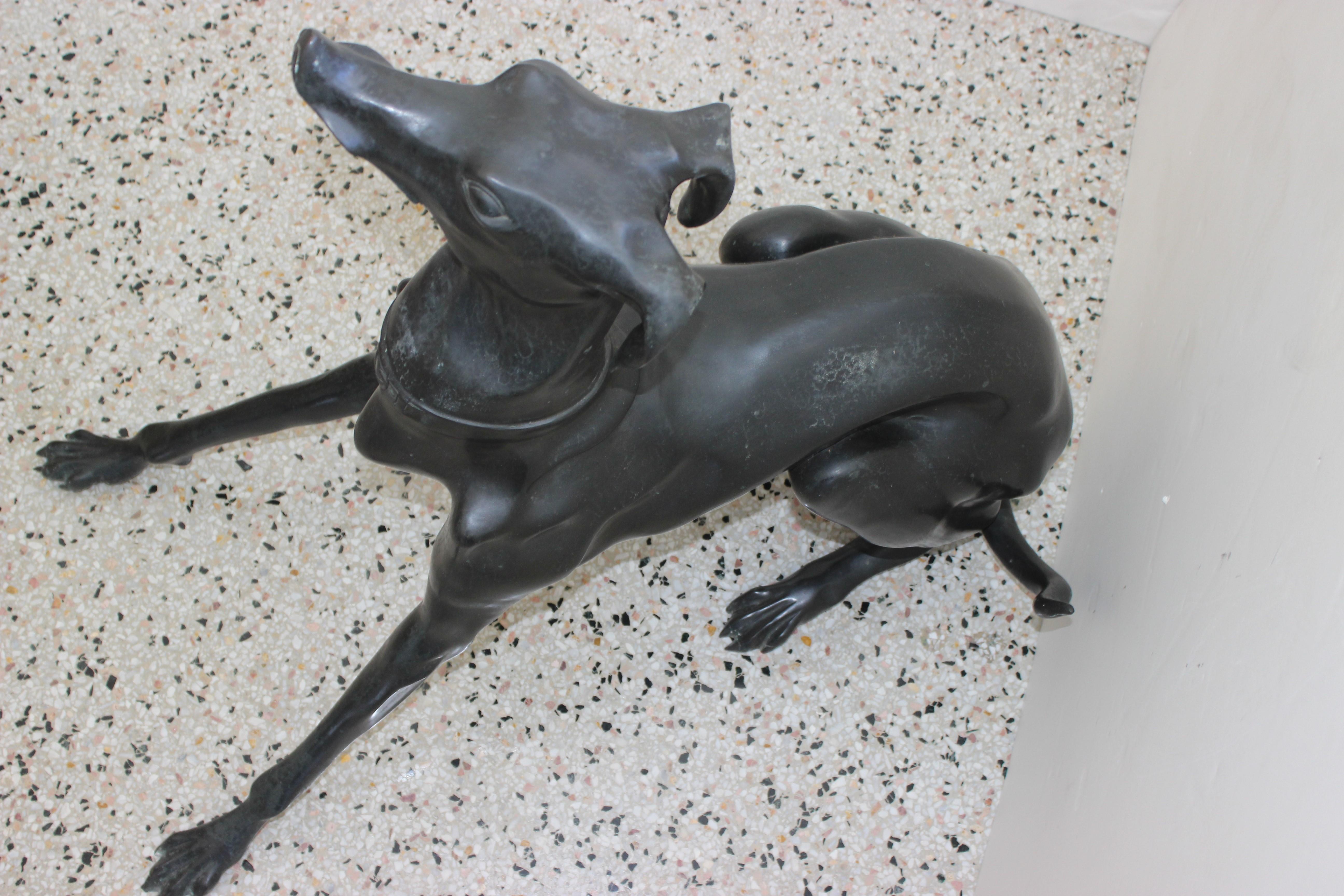 Italienische Windhund-Skulptur aus Bronze (20. Jahrhundert) im Angebot