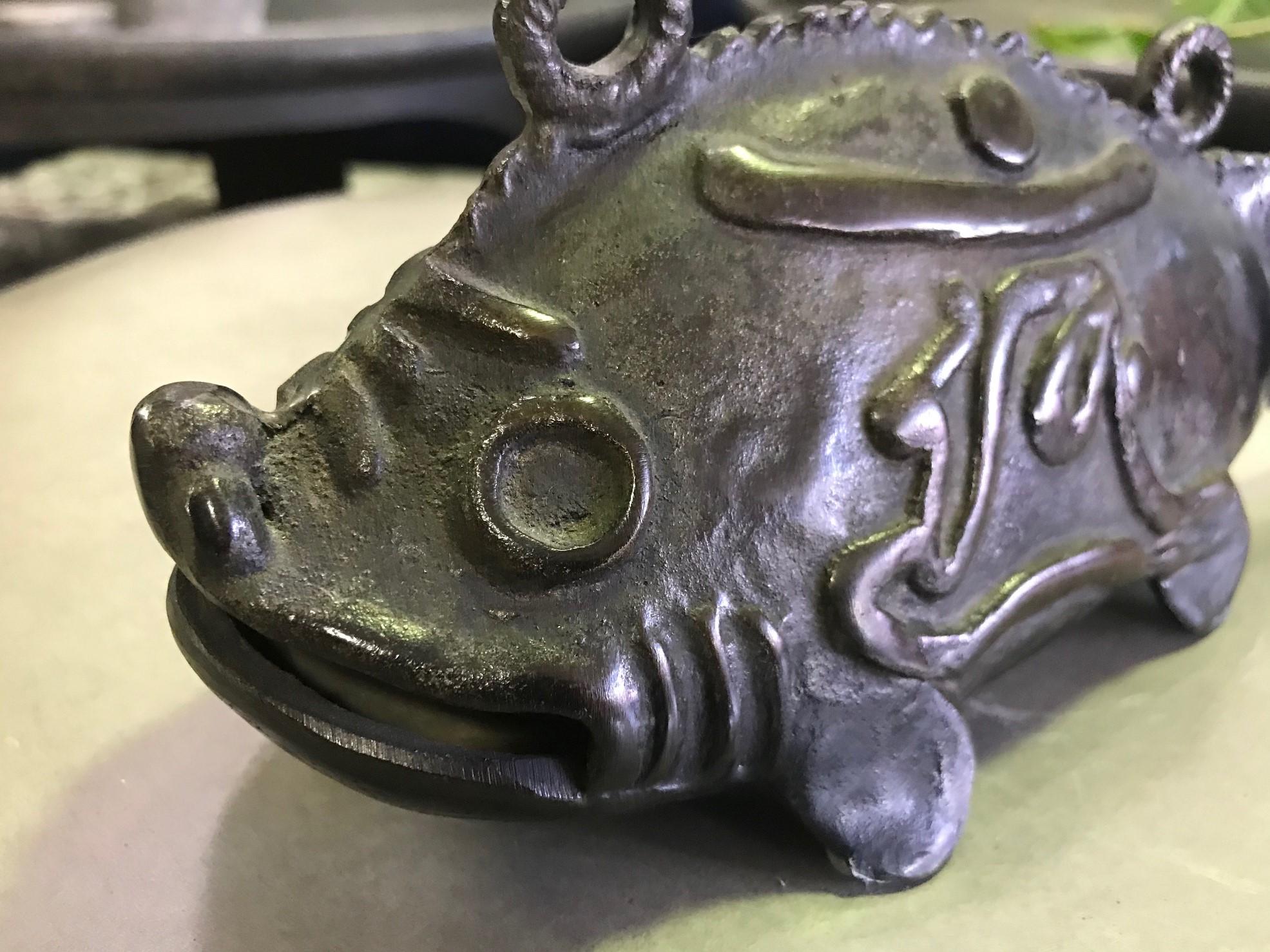 Bronze Japanese Koi Fish Bell, Gong Chime Sculpture, Late Edo Period 3