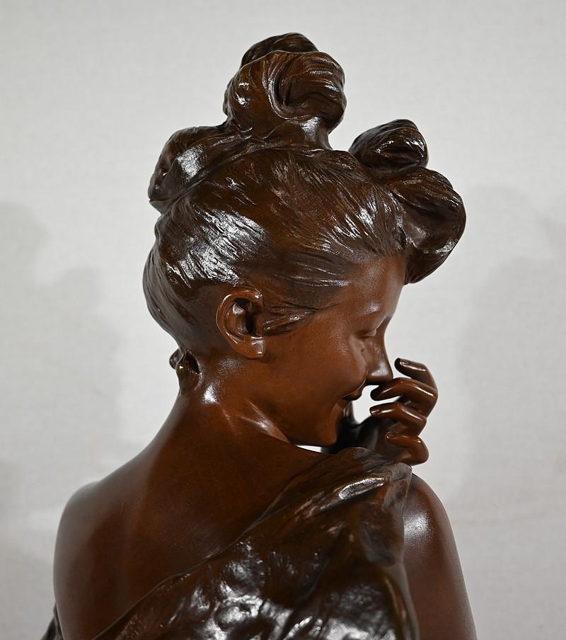 Sculpture en bronze Young Playful Woman de G. Van Der Straeten, Art Nouveau 19e en vente 3