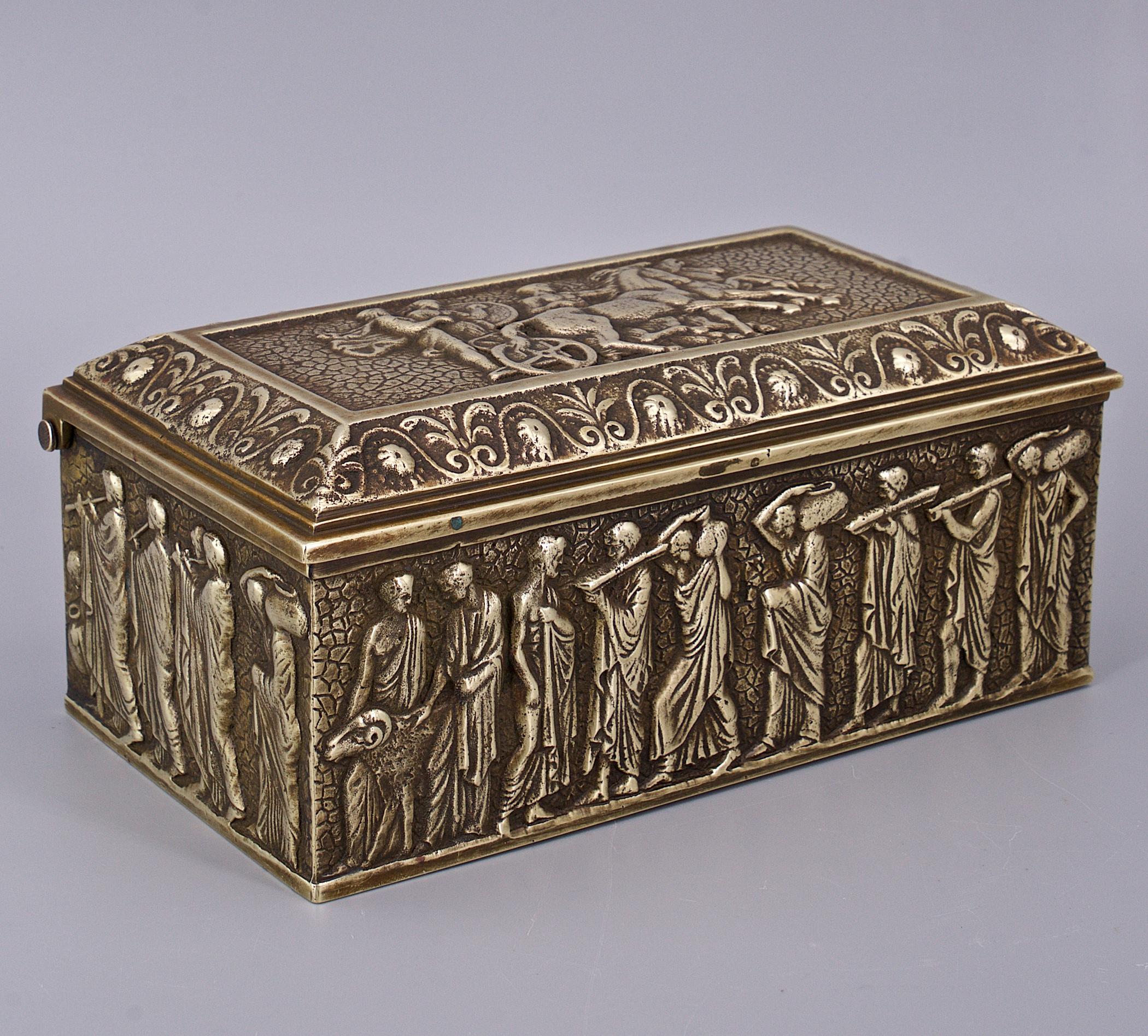 Moulage Boîte à bijoux antique Sarcophage en reliefs grecs romains Gladiateur de Caesar en vente