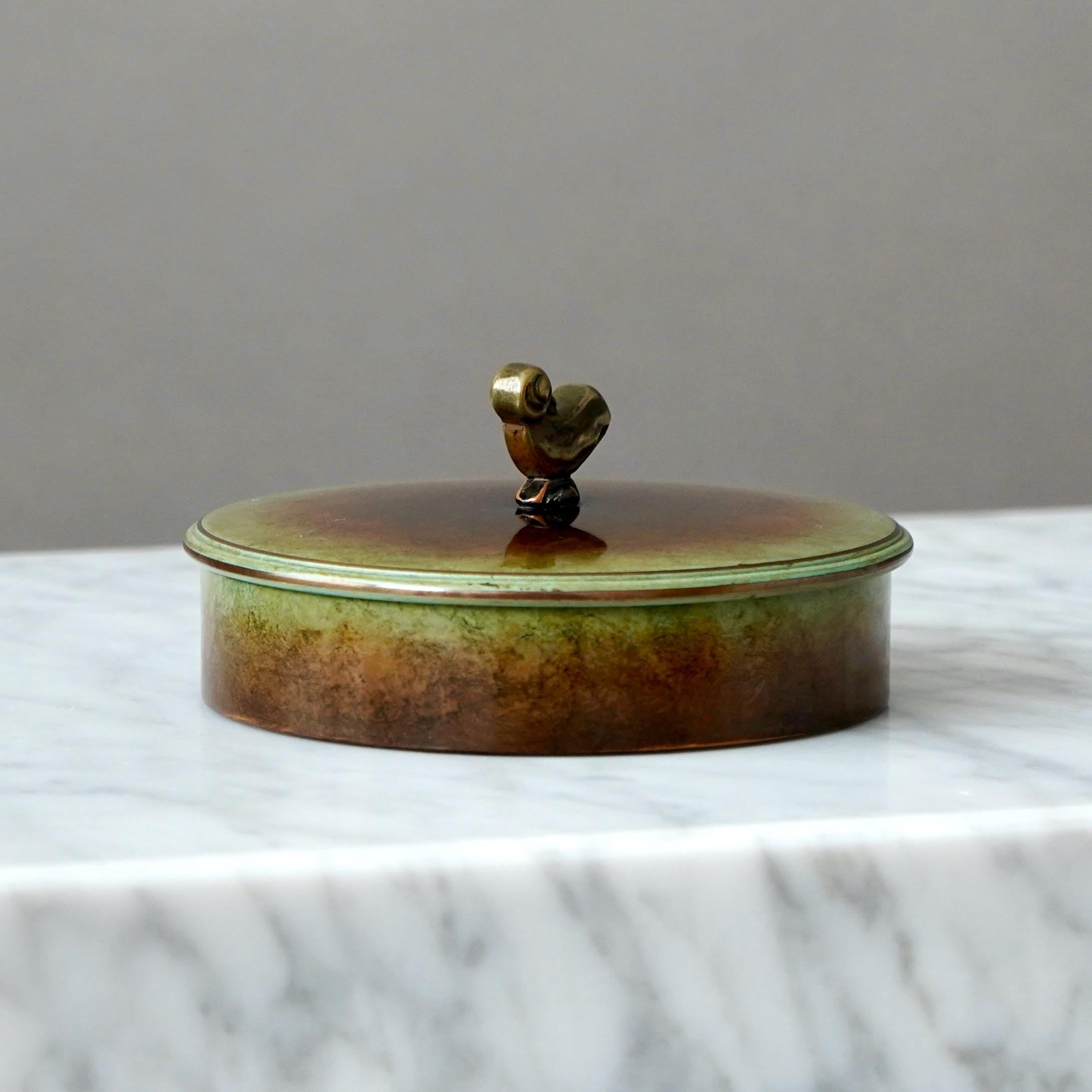 Bronze Jewelry Box by Hans Bergstrom for Ystad Metall / Brons, Sweden, 1930s In Good Condition In Malmö, SE