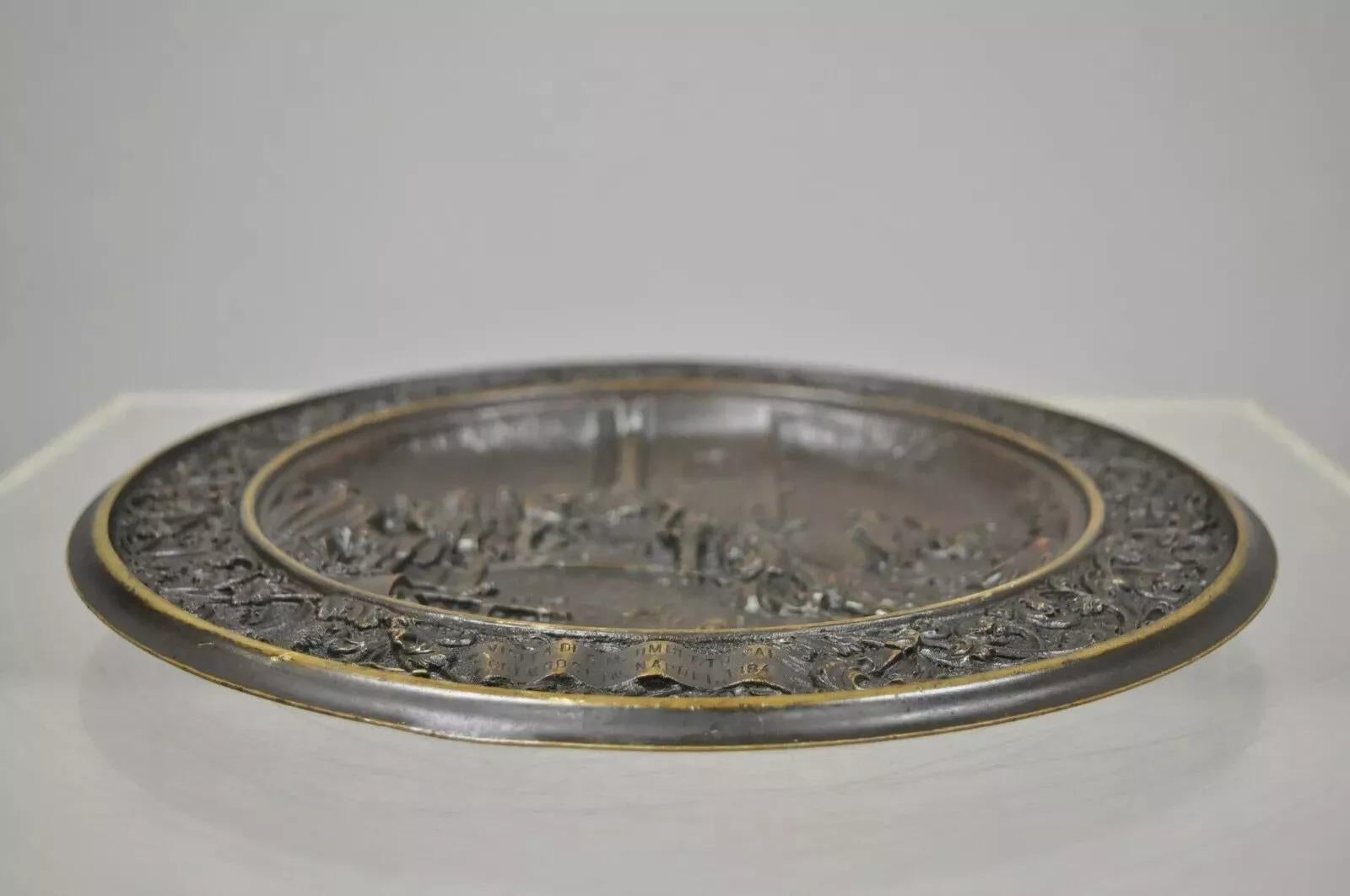 Bronzo di Re Umberto in visita all'ospedale del colera di Napoli 1884 Piatto da parete in vendita 1