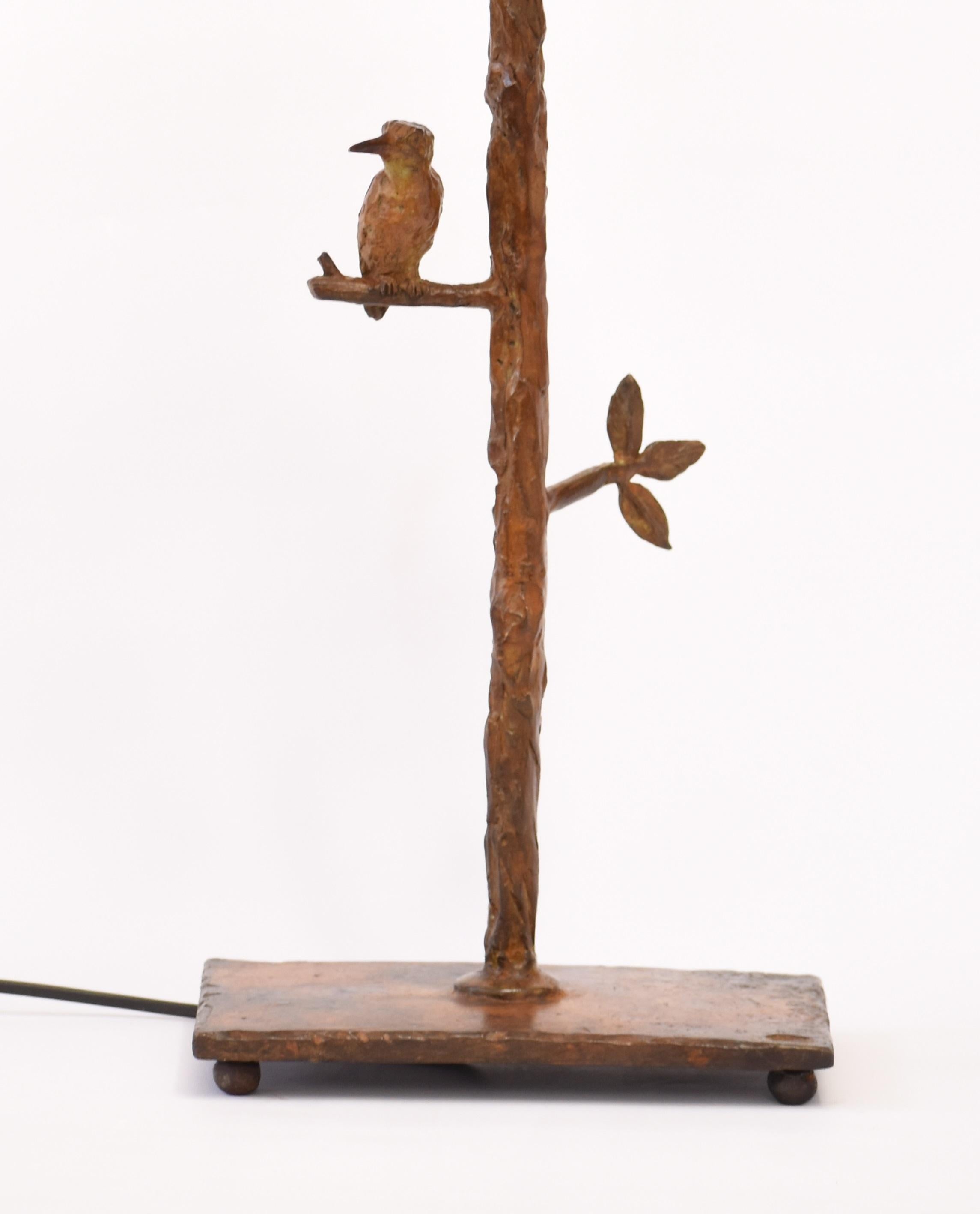 Sud-africain Lampe de table Kingfisher en bronze en vente