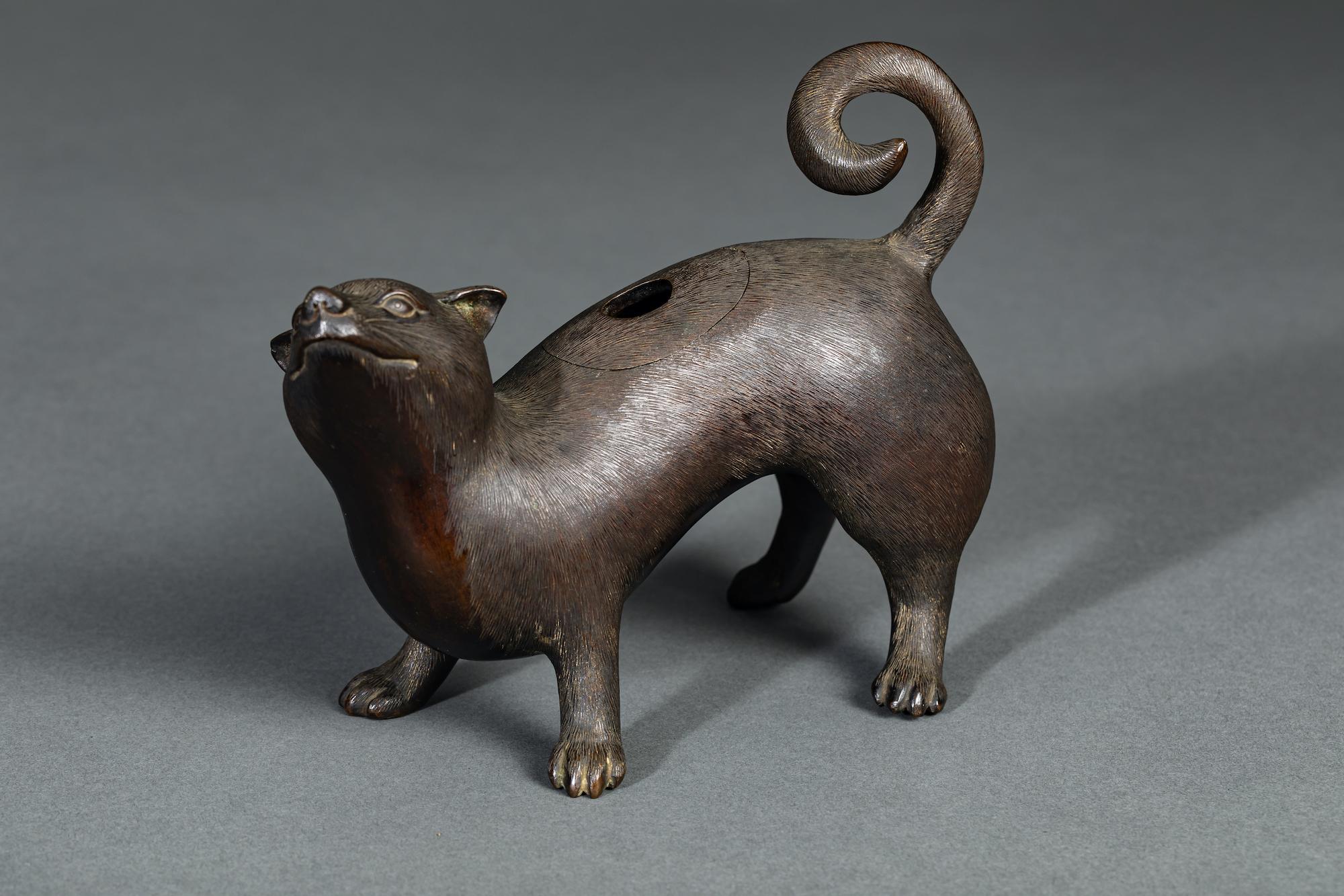 Bronze Koro 'incense burner' of a Weasel For Sale 2