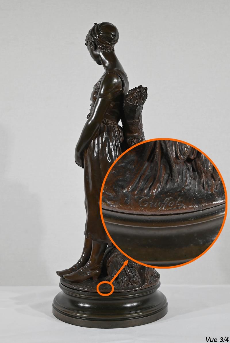 Bronze sculpture “The Young Woman with a Dog”, signed E-L.Truffot 19th For Sale 9