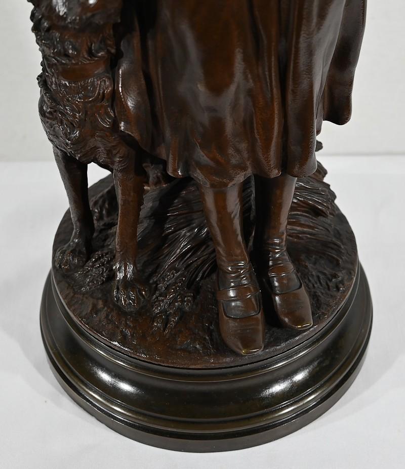 Bronze sculpture “The Young Woman with a Dog”, signed E-L.Truffot 19th For Sale 4