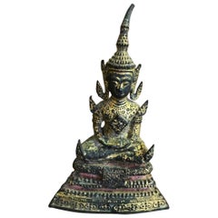 Bouddha Ratanakosin Thai/ Siam assis en bronze:: laque et dorure