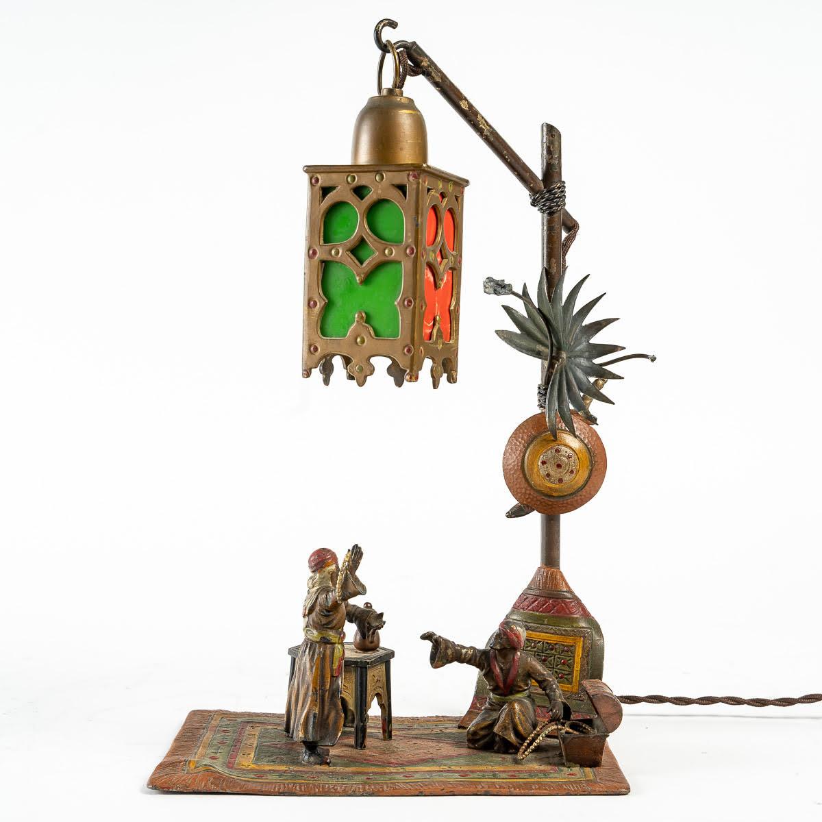 Lampe en bronze de Vienne, orientaliste, 19e siècle. Bon état - En vente à Saint-Ouen, FR