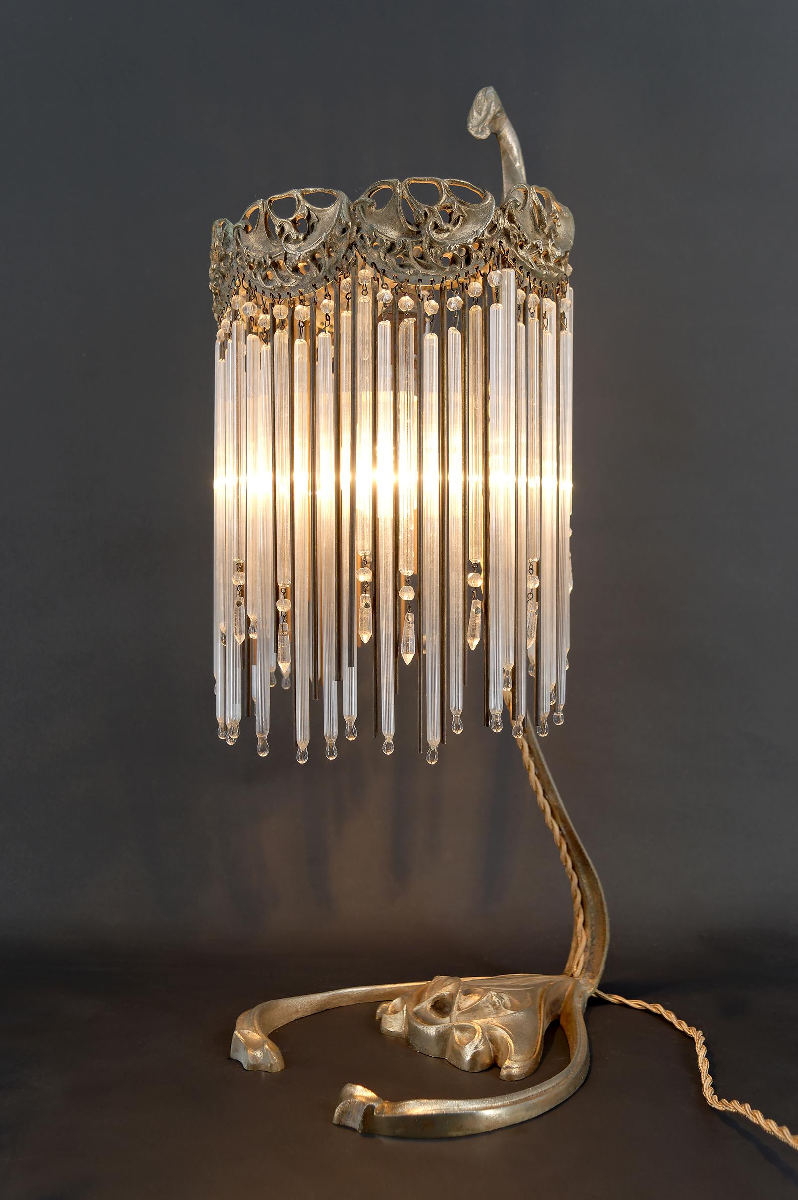 Lámpara de bronce y colgantes de cristal de Hector Guimard, Francia, Art Nouveau, circa 1910 principios del siglo XX en venta