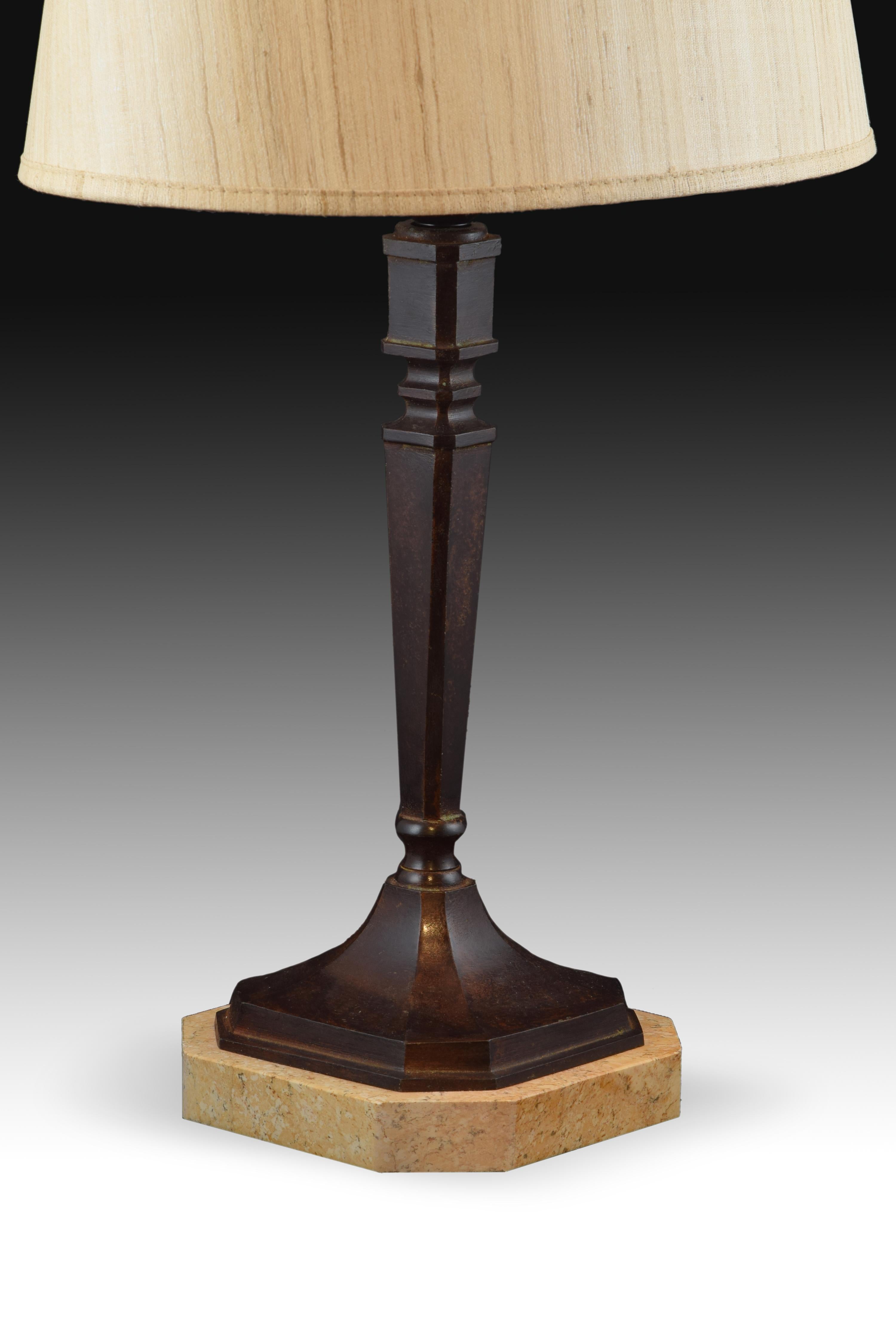 Bronze lamp in the shape of a stipe. Patinated bronze, marble base. For Sale 2