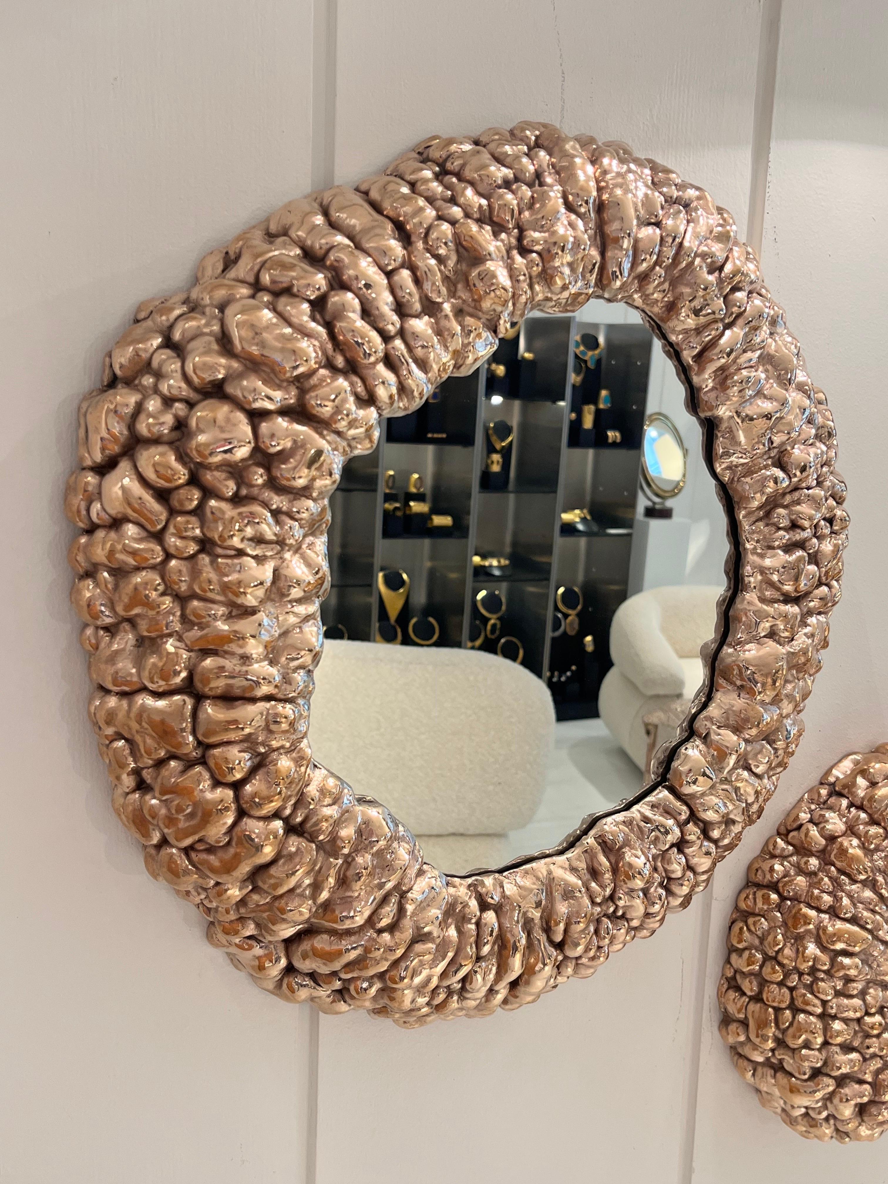 Clotilde Ancarani
Vergoldete Bronze-Spiegel
Großer Buble-Spiegel: 8 × 52 × 52 cm
Belgien