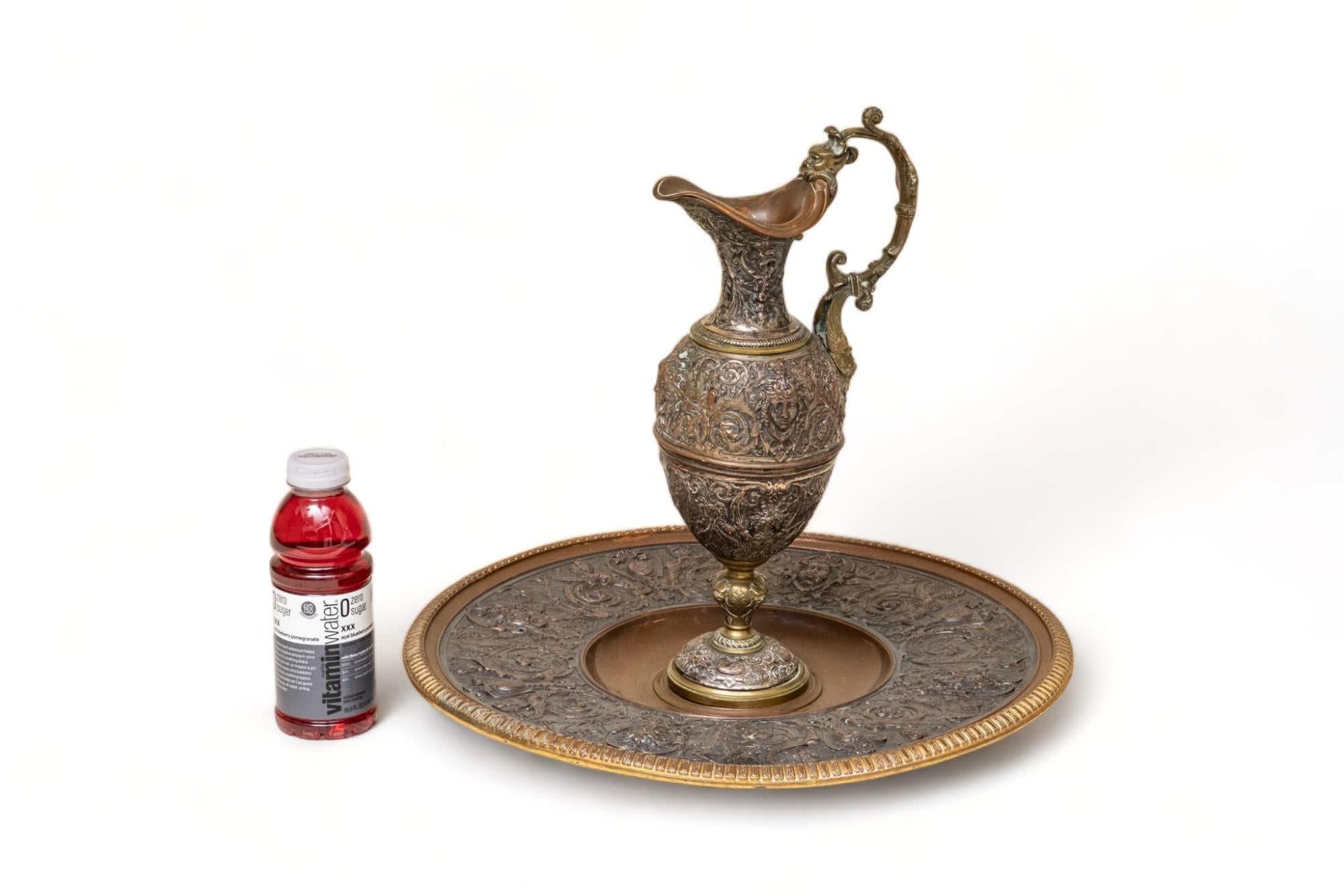 Bronze Large Ewer and Basin by Robert Gugny and Leopold Oudry & Cie. Signed For Sale 3