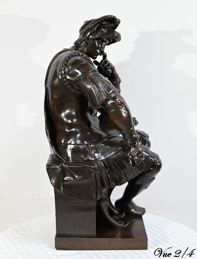Escultura de bronce 