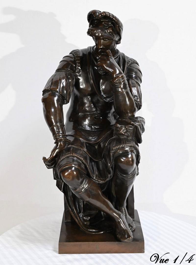 Escultura de bronce 