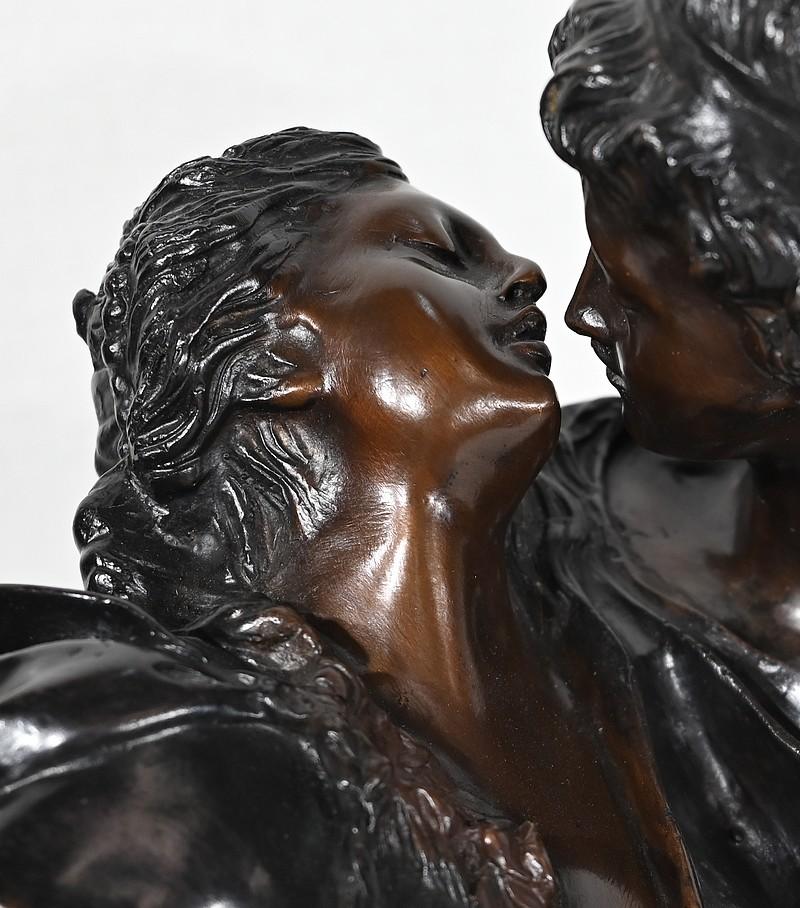 Sculpture en bronze La baiser donnée d'après J-A. Houdon - Fin du XIXe siècle en vente 5