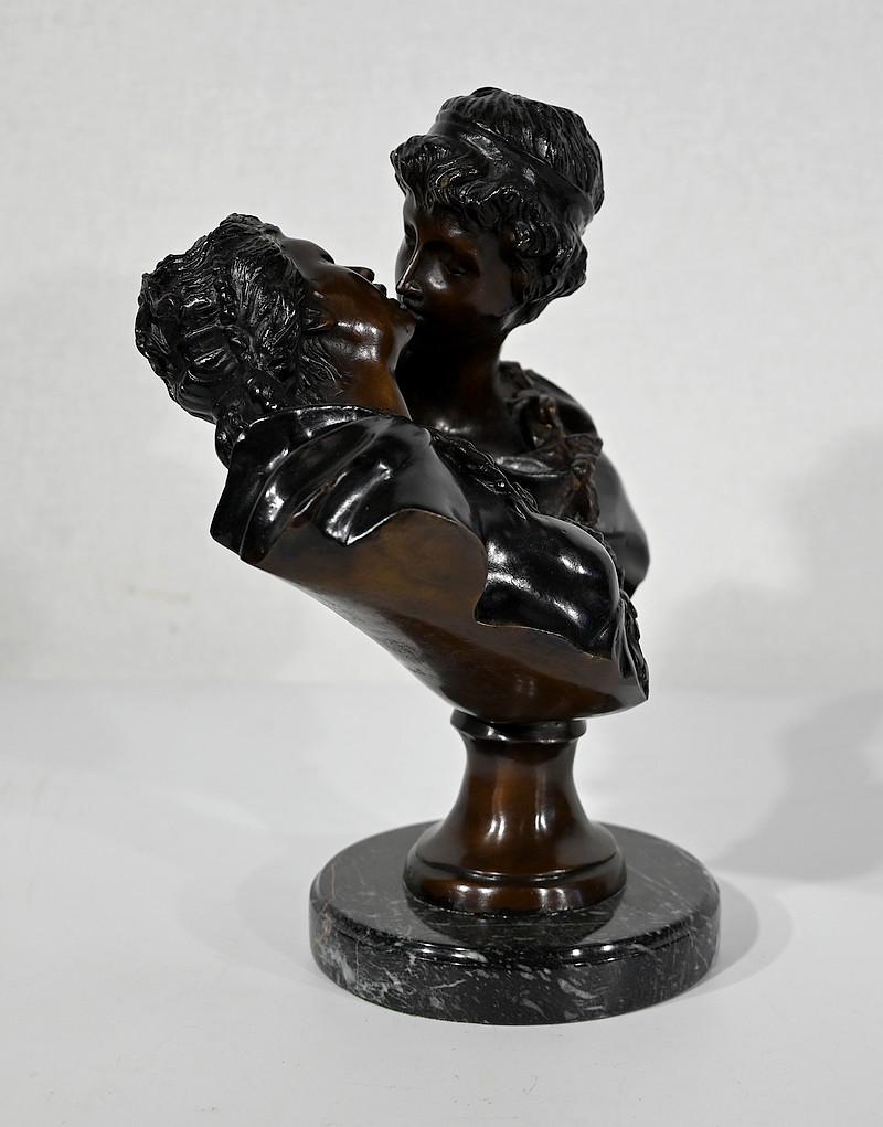 Sculpture en bronze La baiser donnée d'après J-A. Houdon - Fin du XIXe siècle en vente 2