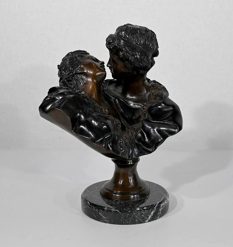 Sculpture en bronze La baiser donnée d'après J-A. Houdon - Fin du XIXe siècle en vente 3