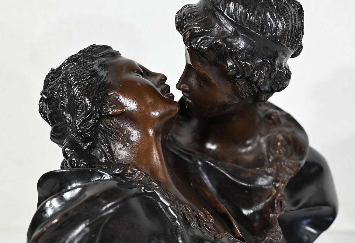 Sculpture en bronze La baiser donnée d'après J-A. Houdon - Fin du XIXe siècle en vente 4