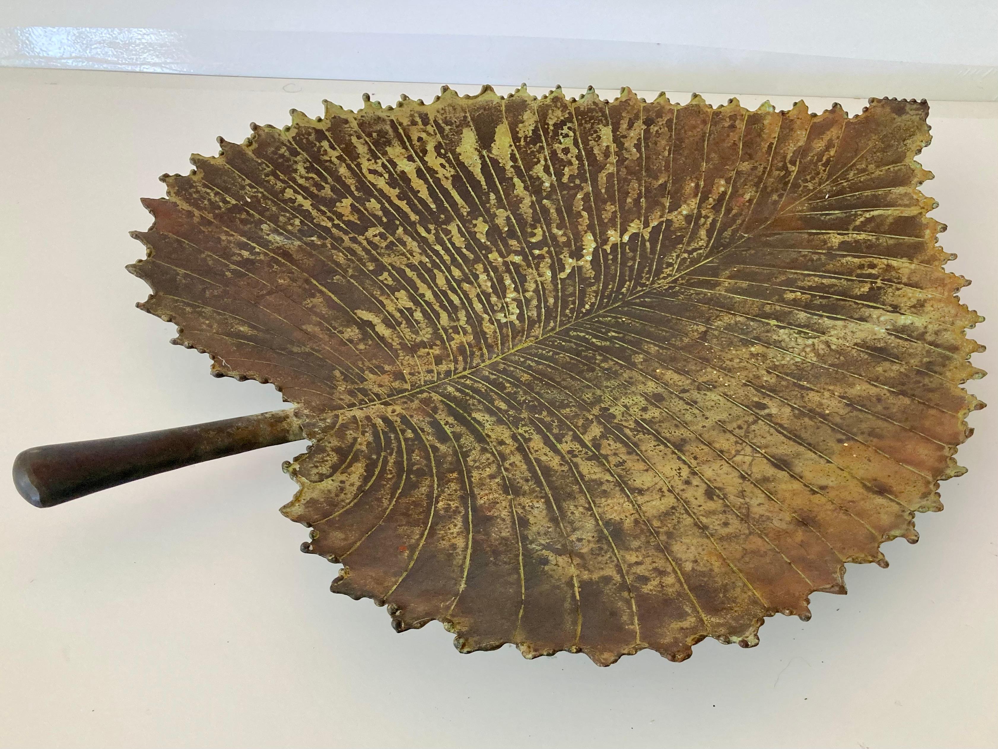 Bronze Leaf Centerpiece Sculpture #6 In Good Condition For Sale In Los Angeles, CA