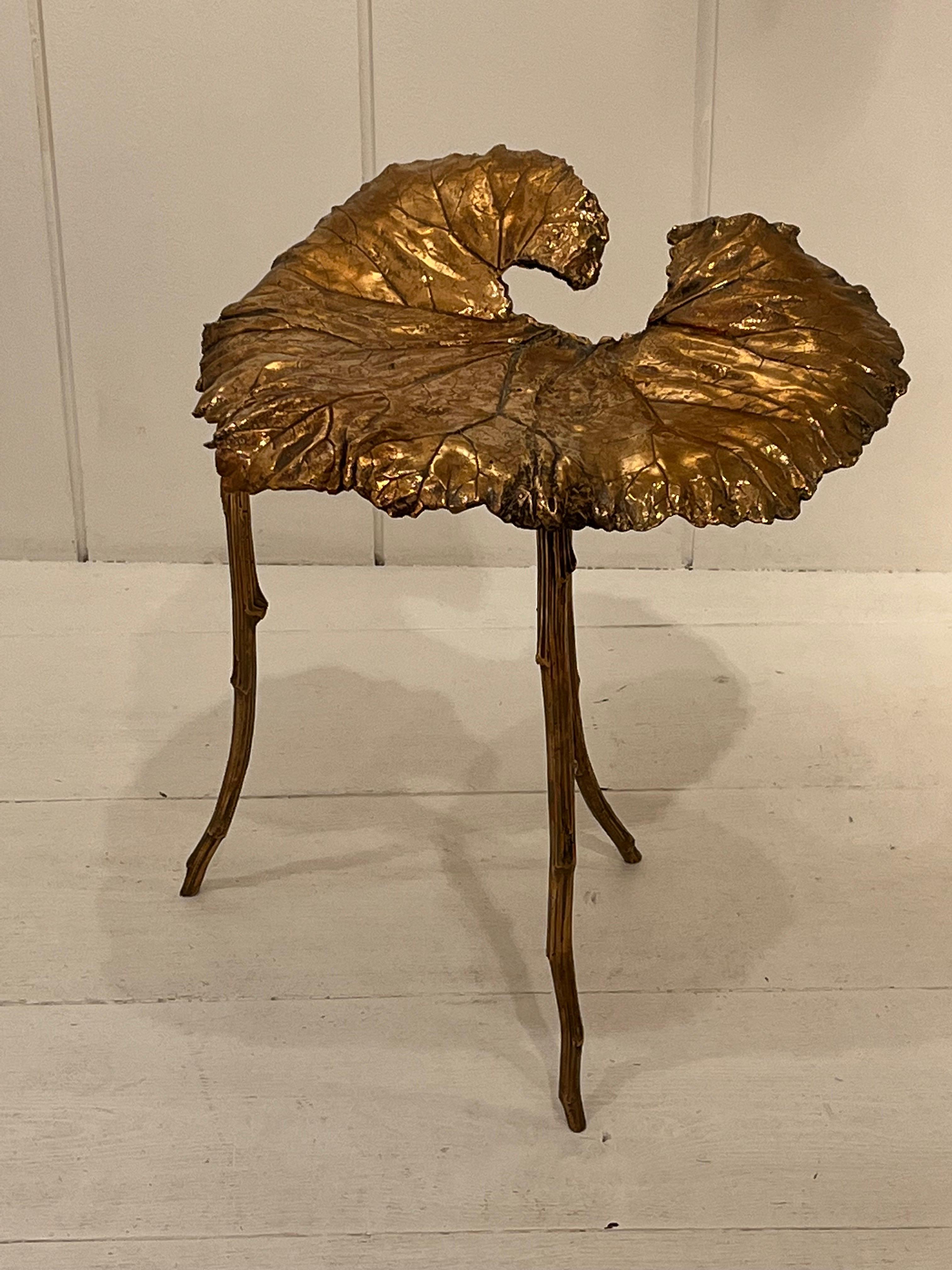 Bronze stool leaf with tripode feet
Clotilde Ancarani 
Signed and stamped with foundry Edition 4/8.
Perfect condition