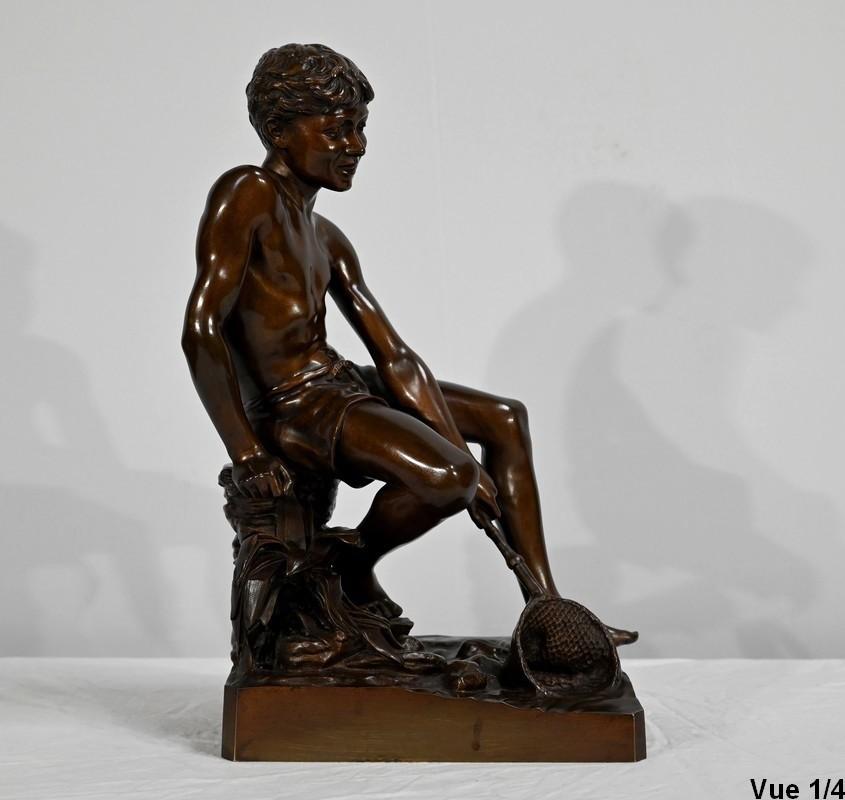 Bronze Sculpture “The Child with the Net”, signed R.Guillaume – 20th century In Good Condition For Sale In HÉRIC, FR
